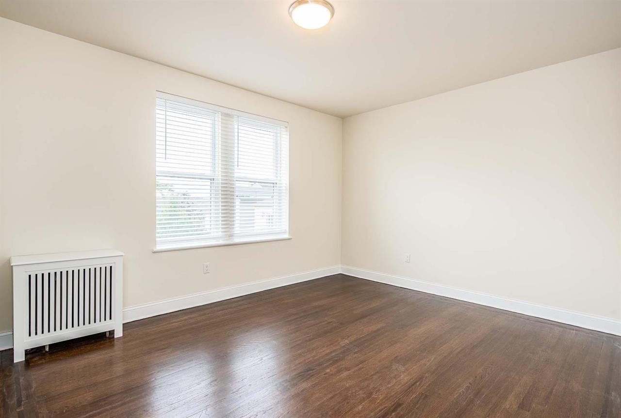 86 Charles St 102 Property Photo 6