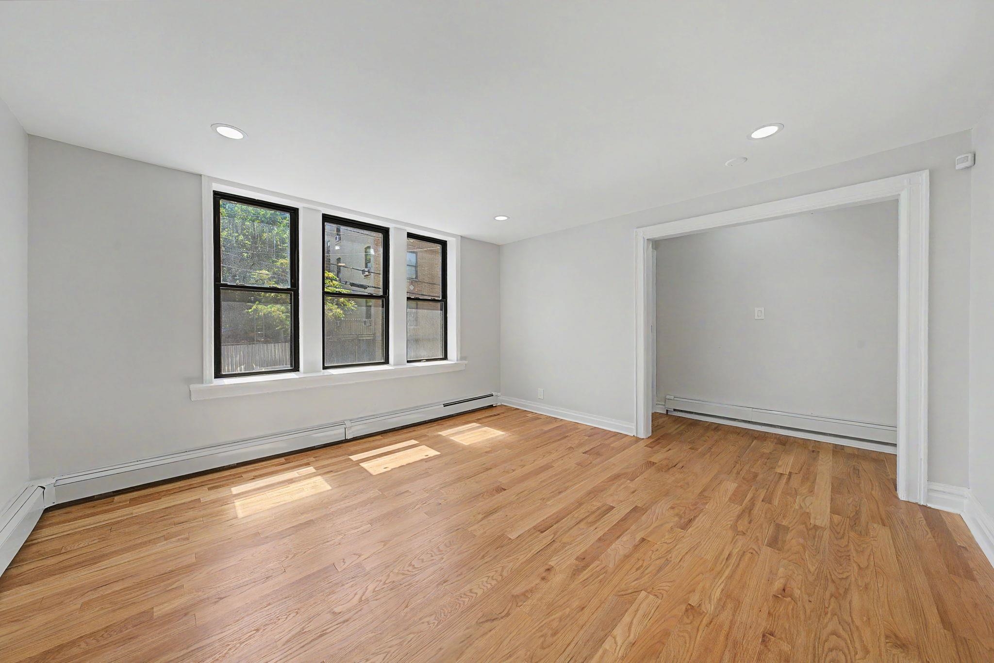29 Crescent Ave Property Photo 3