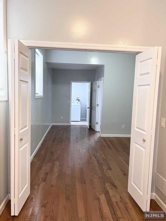 1307 51st St Property Photo 6