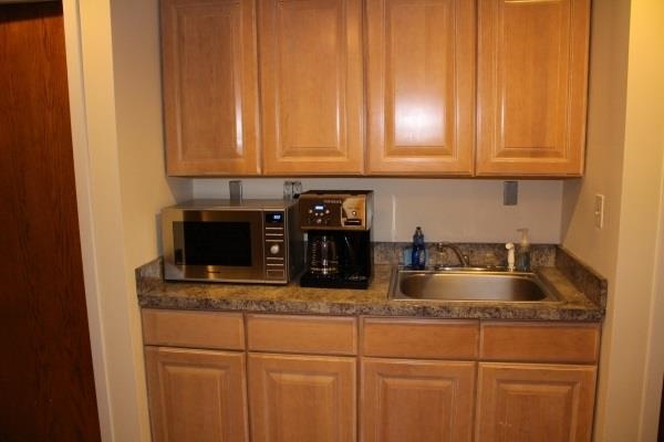 84 Washington St Property Photo 5