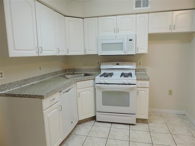 524-526 4th St 13 Property Photo 4
