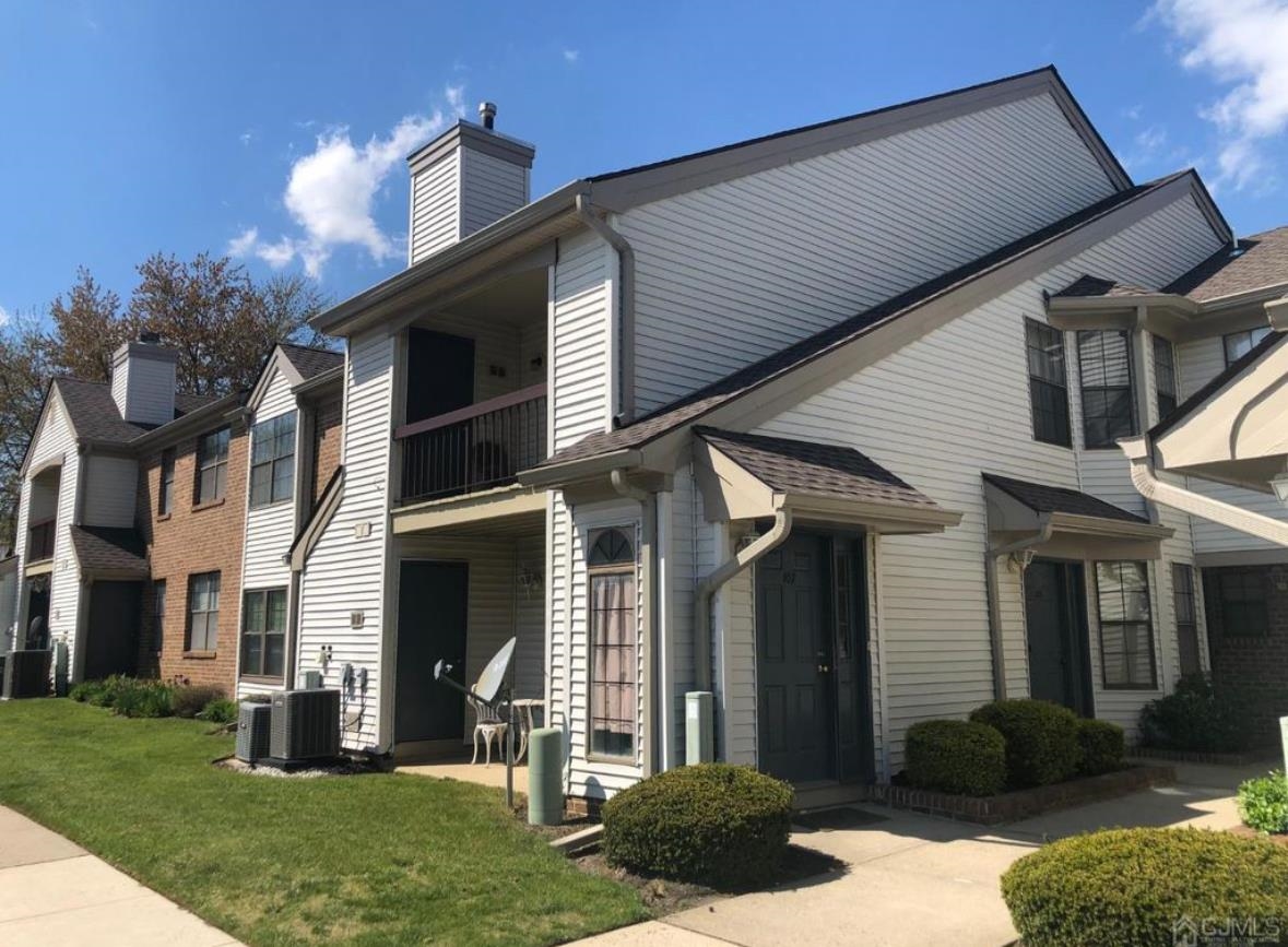 107 SUNSHINE CT