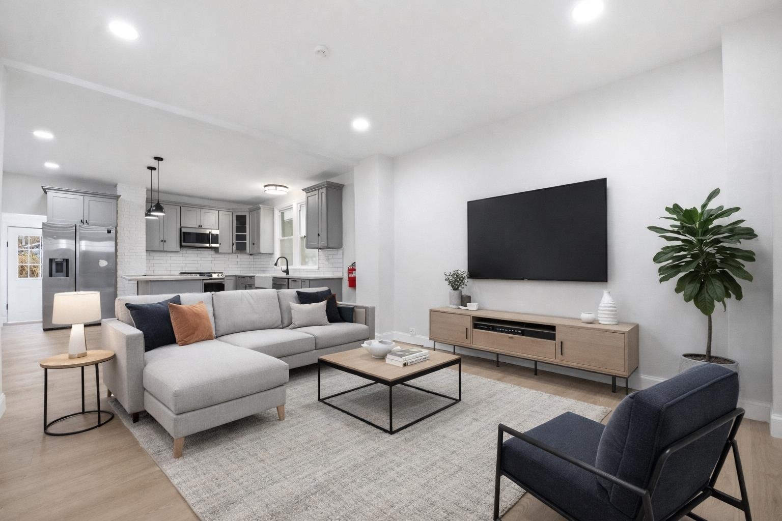 139 West 51st St Property Photo 1