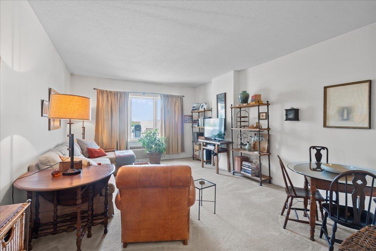 1104 City Pl Property Photo 3