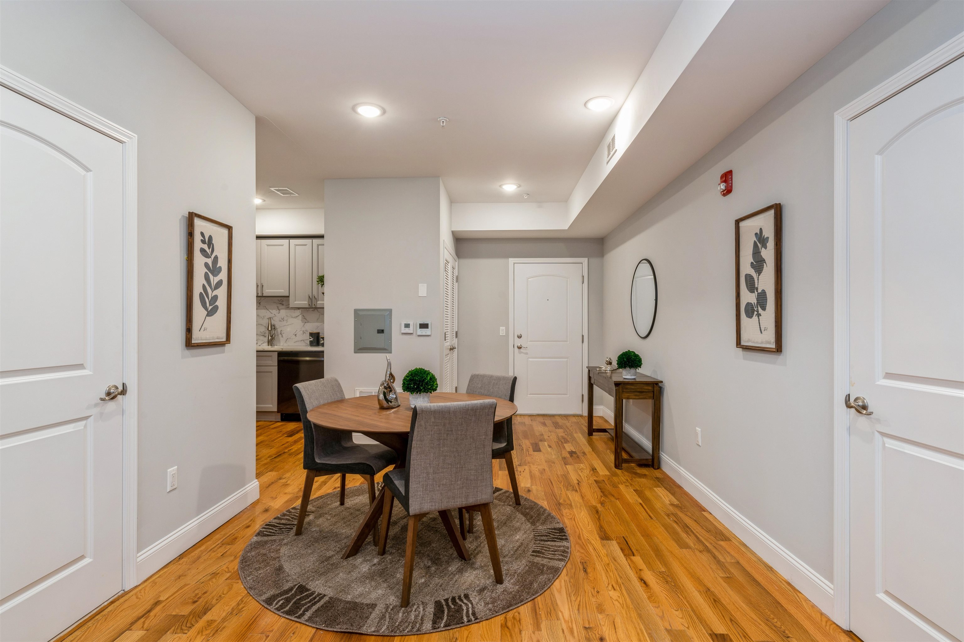 725 Sip St 404 Property Photo 1