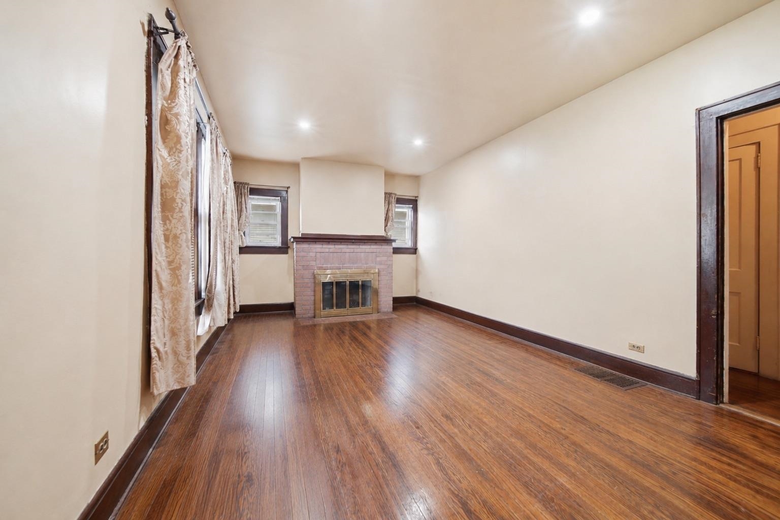 148 West End Ave Property Photo 1