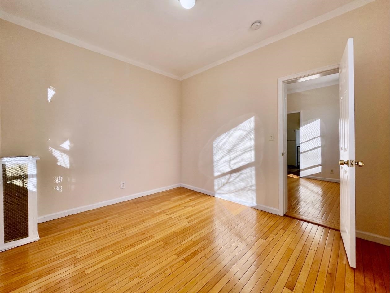 1614 Summit Ave 4 Property Photo 7