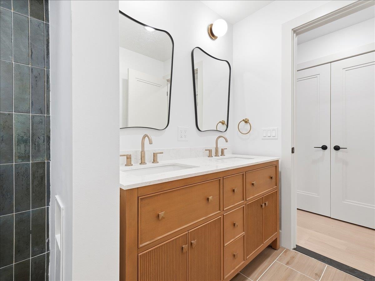 62 Gardner Ave 2 Property Photo 7
