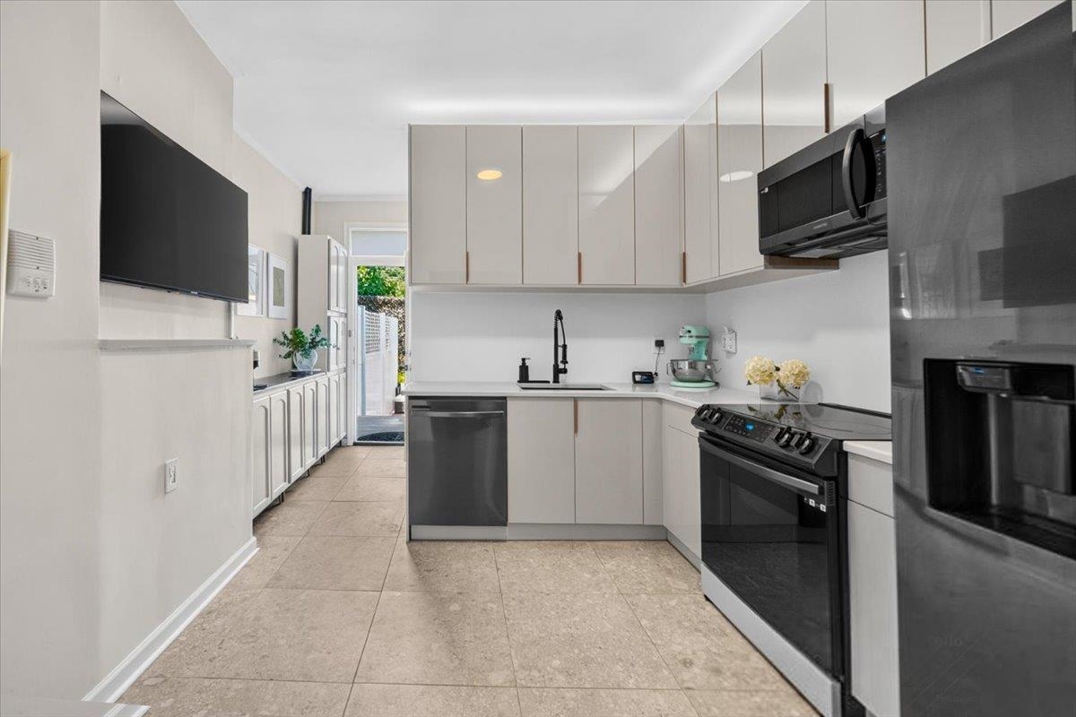 609 New York Ave 1r Property Photo 10