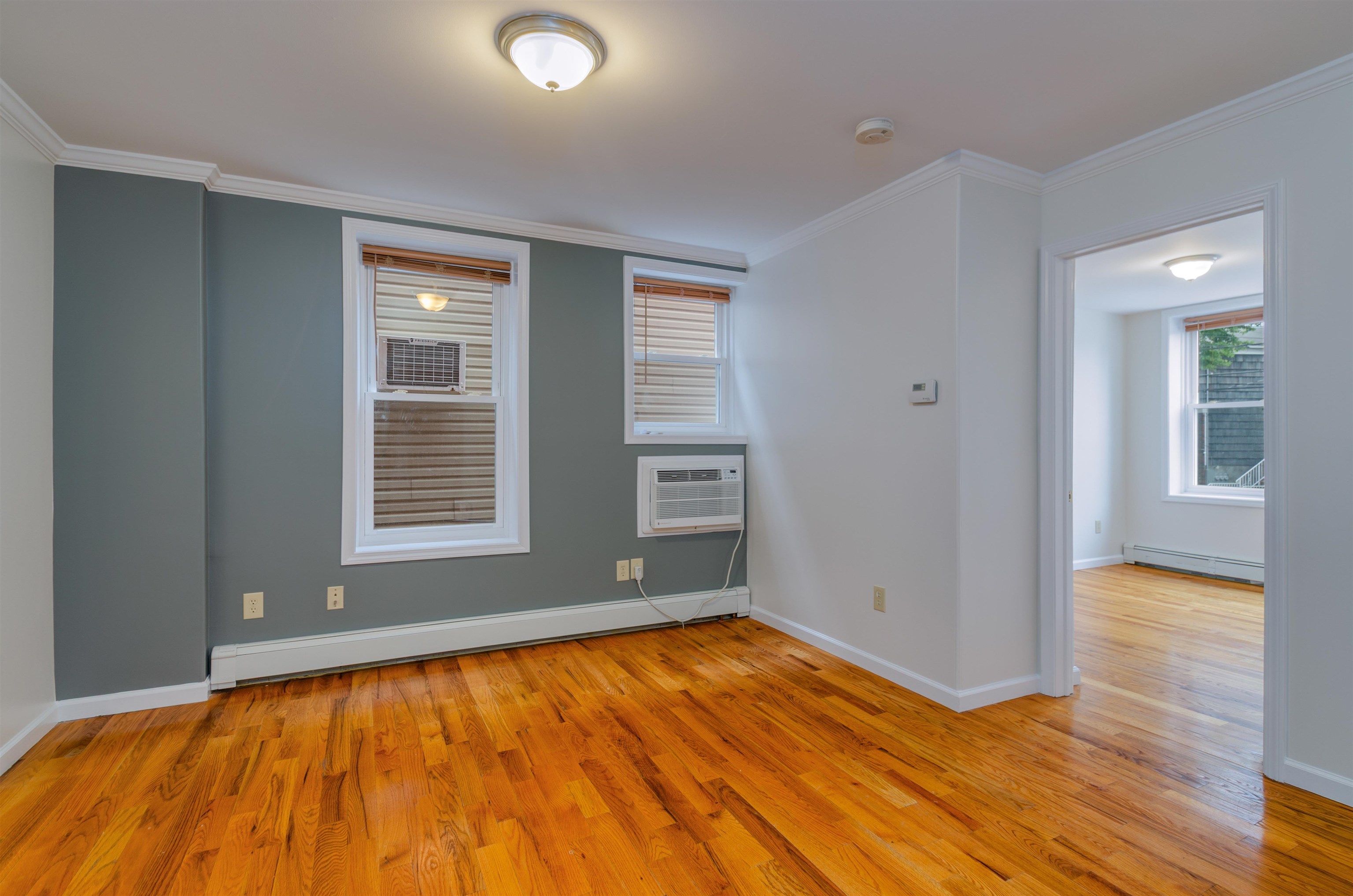 101 West 49th St 1 Property Photo 2