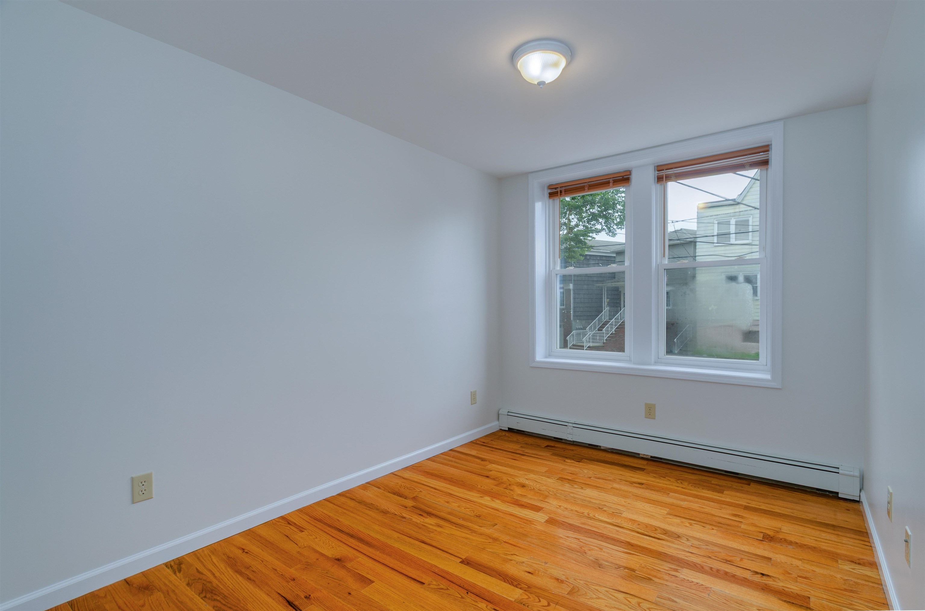 101 West 49th St 1 Property Photo 5