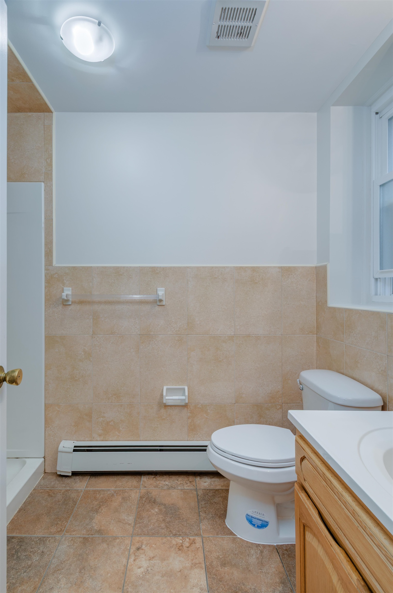 101 West 49th St 1 Property Photo 8