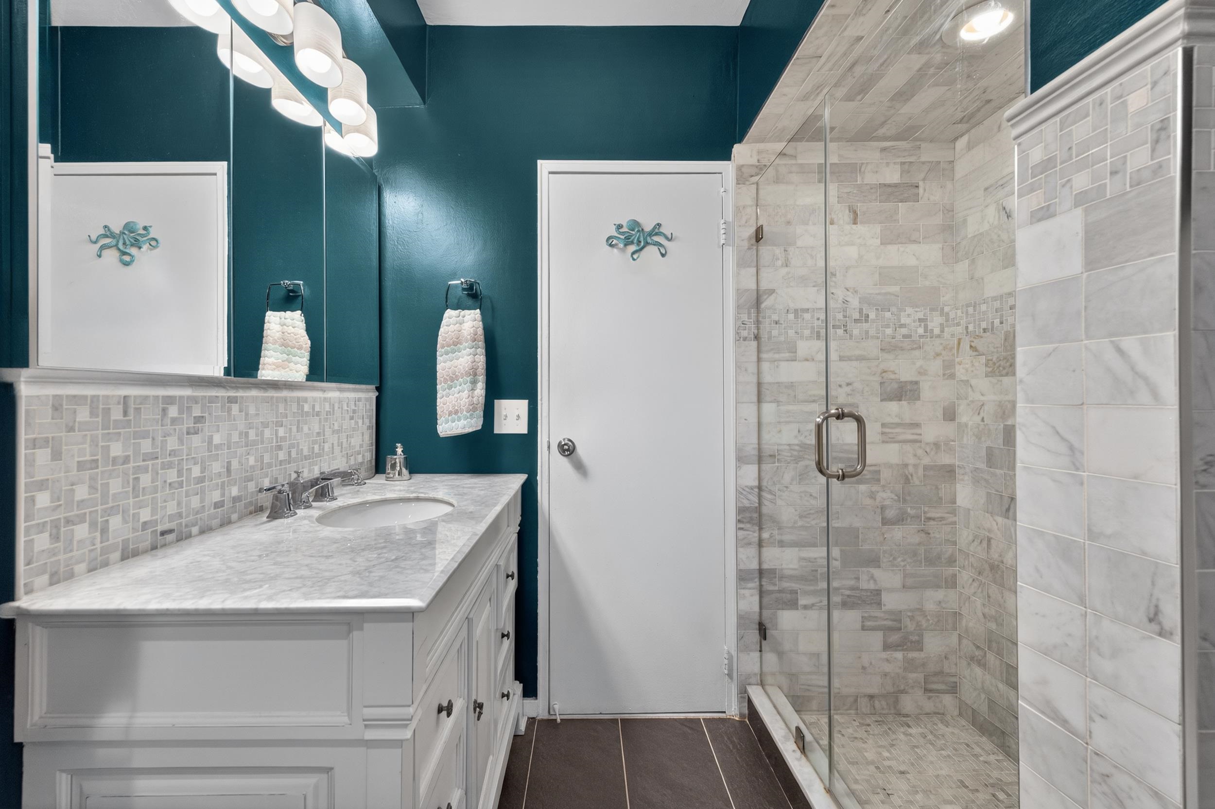 795 Avenue C 202 Property Photo 15