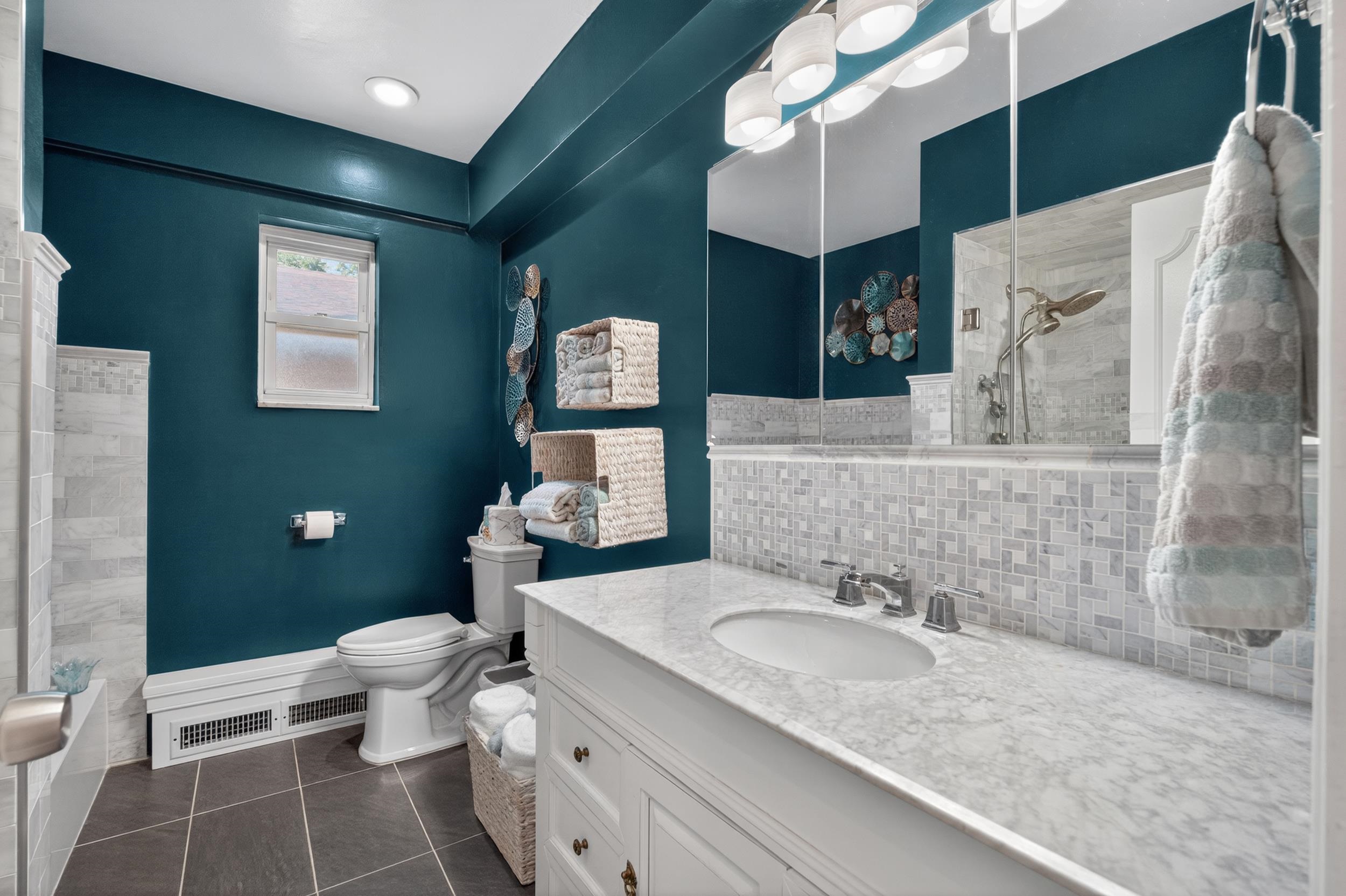795 Avenue C 202 Property Photo 16