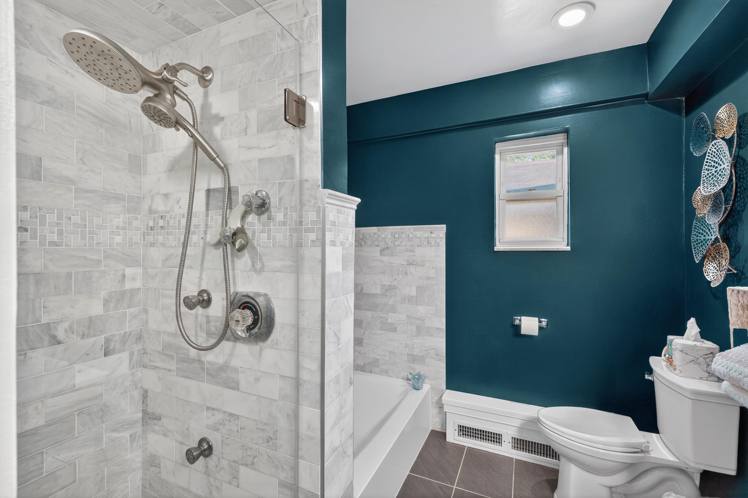 795 Avenue C 202 Property Photo 17