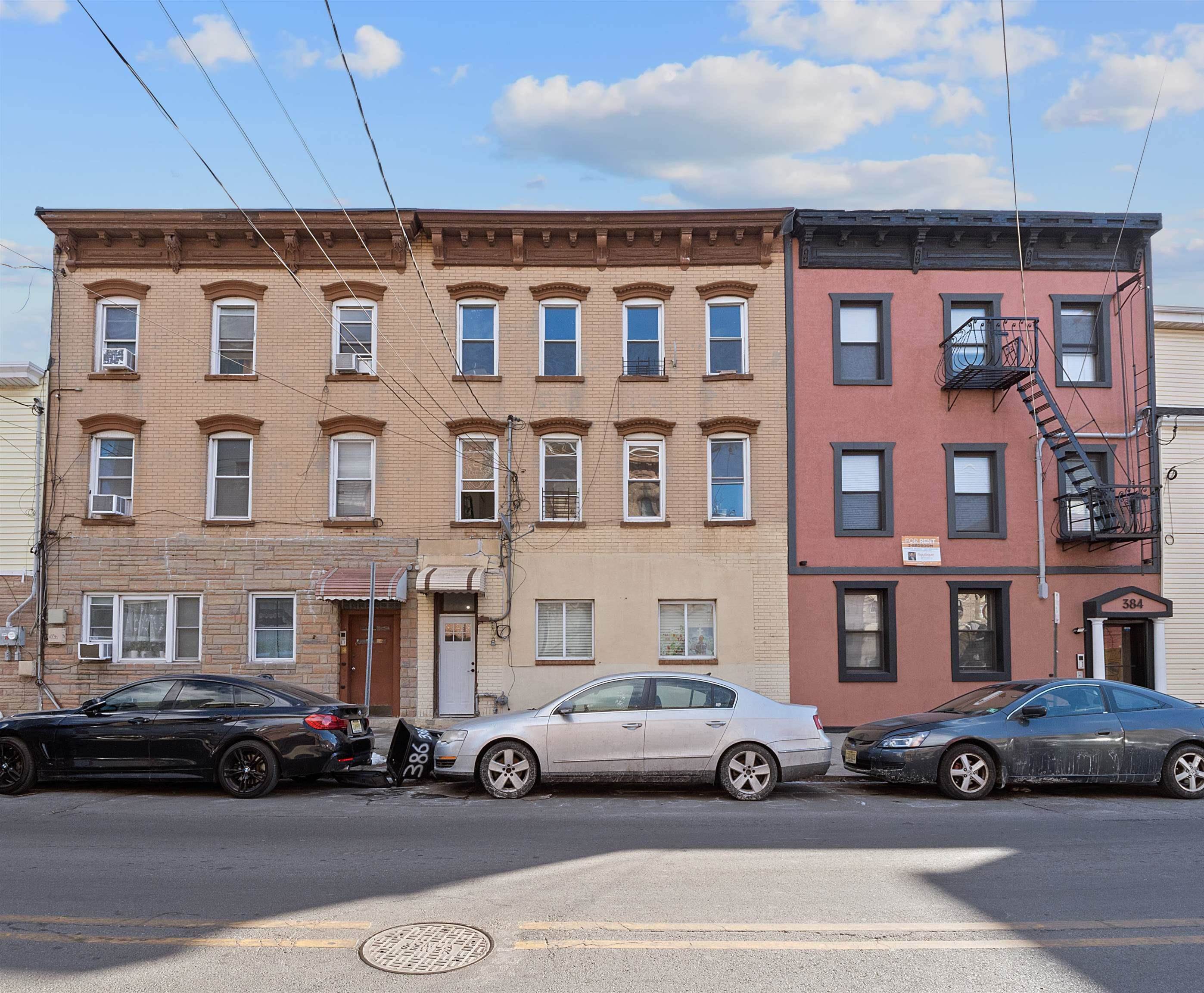 386 PALISADE AVE Property Photo 1