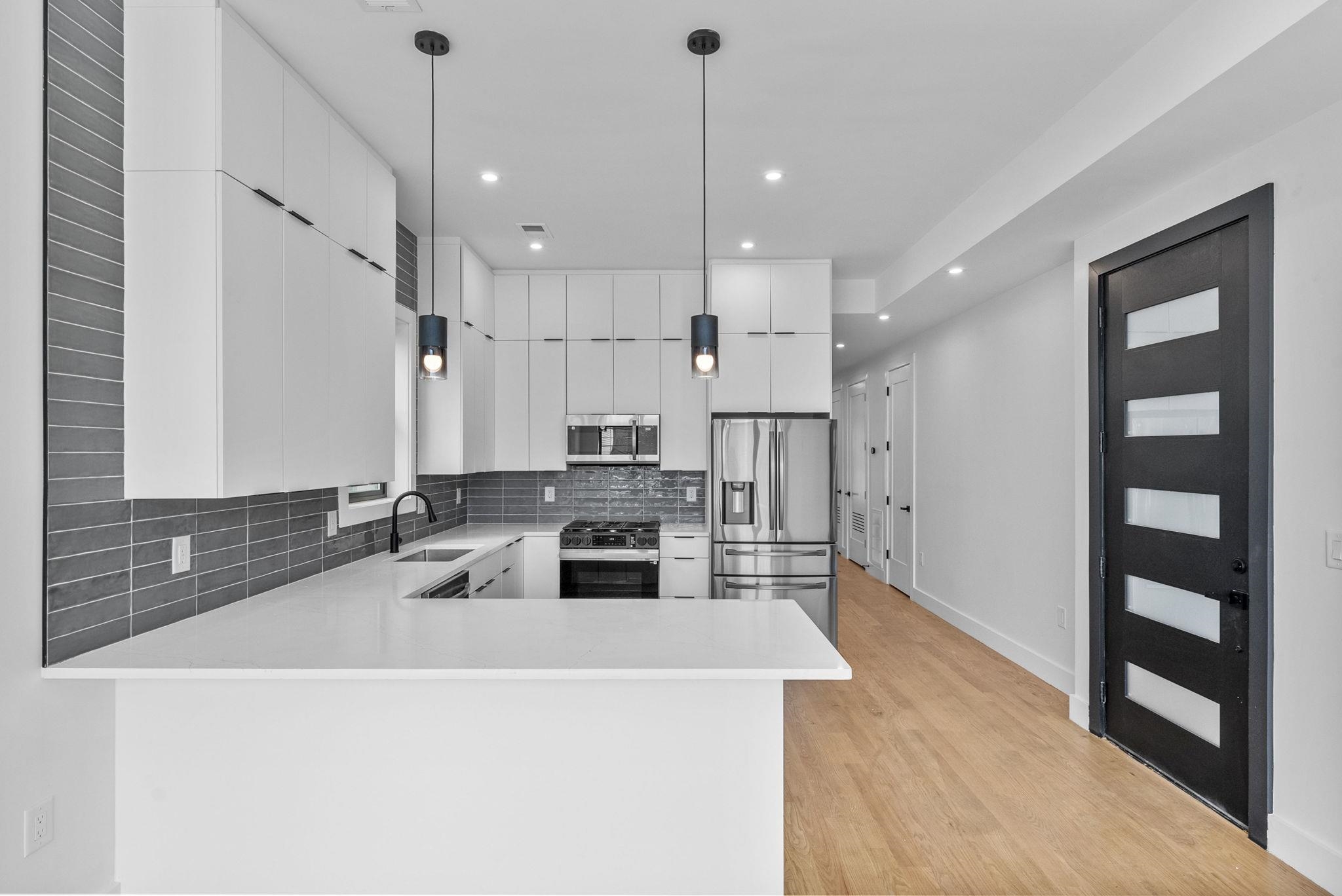 100 Terrace Ave 1 Property Photo 3