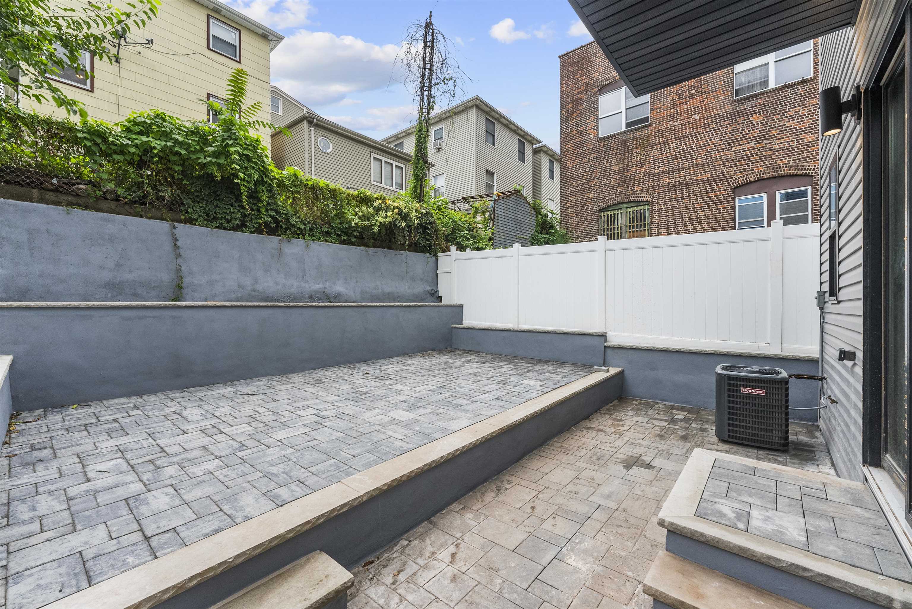 100 Terrace Ave 1 Property Photo 13