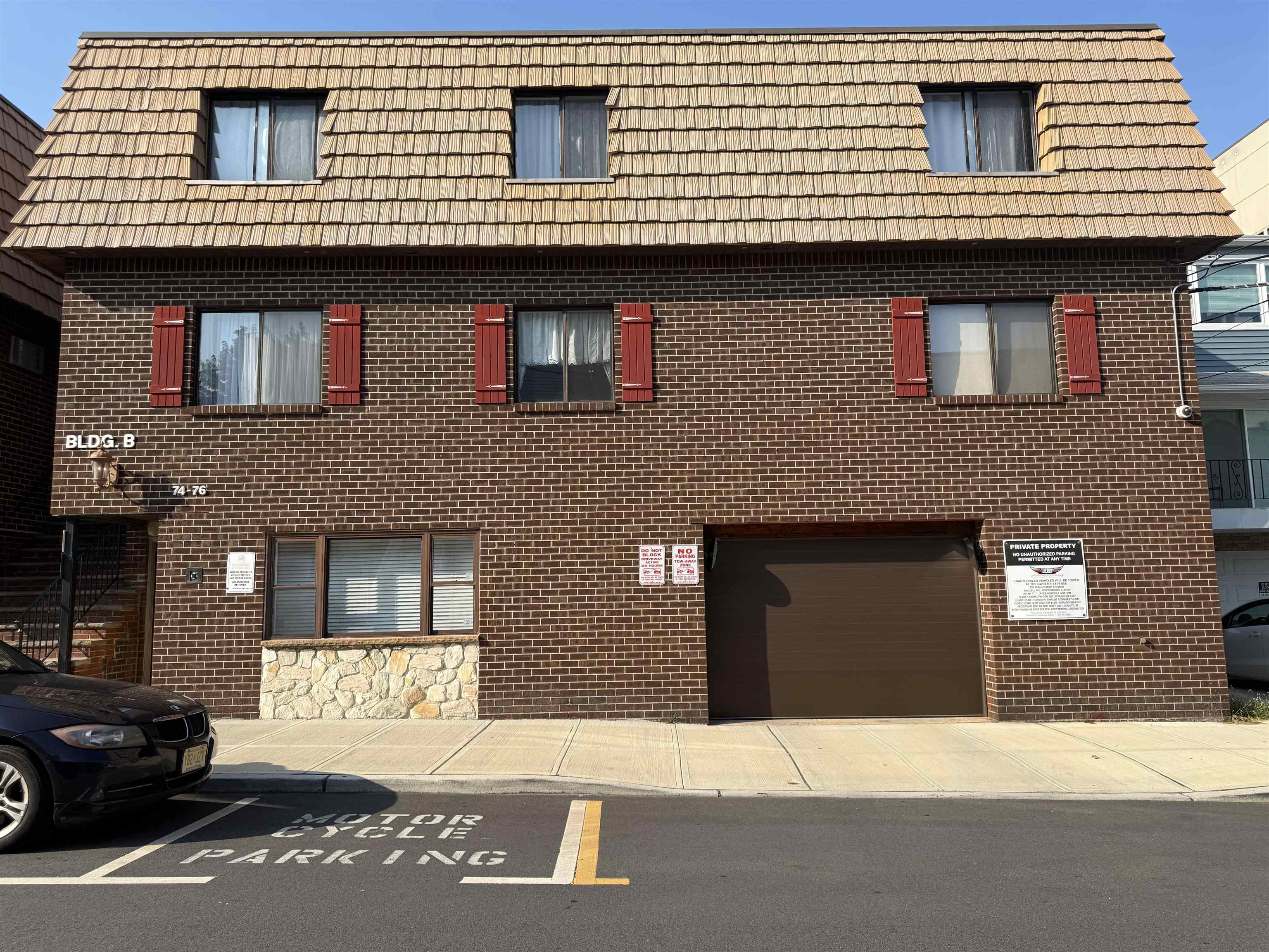 74 69TH ST 3B Property Photo 1