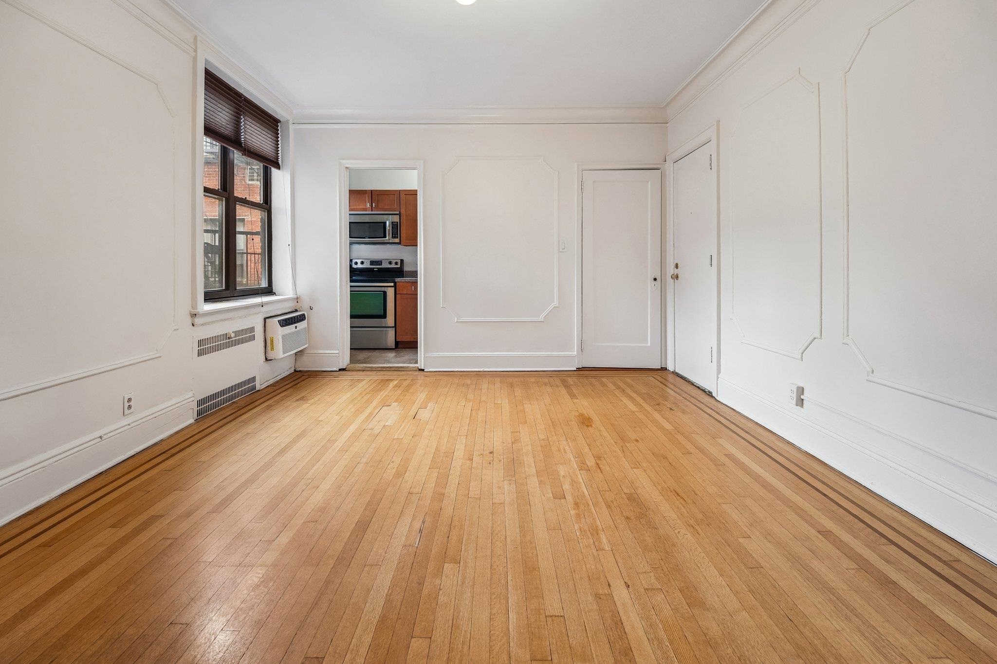1015 Washington St 46 Property Photo 10