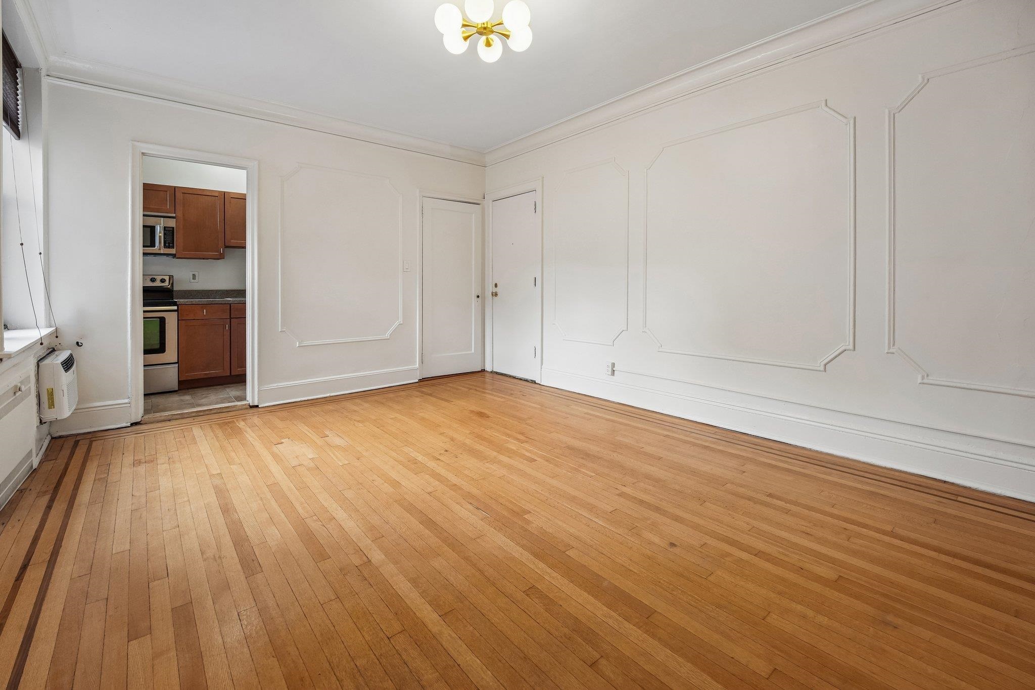 1015 Washington St 46 Property Photo 13