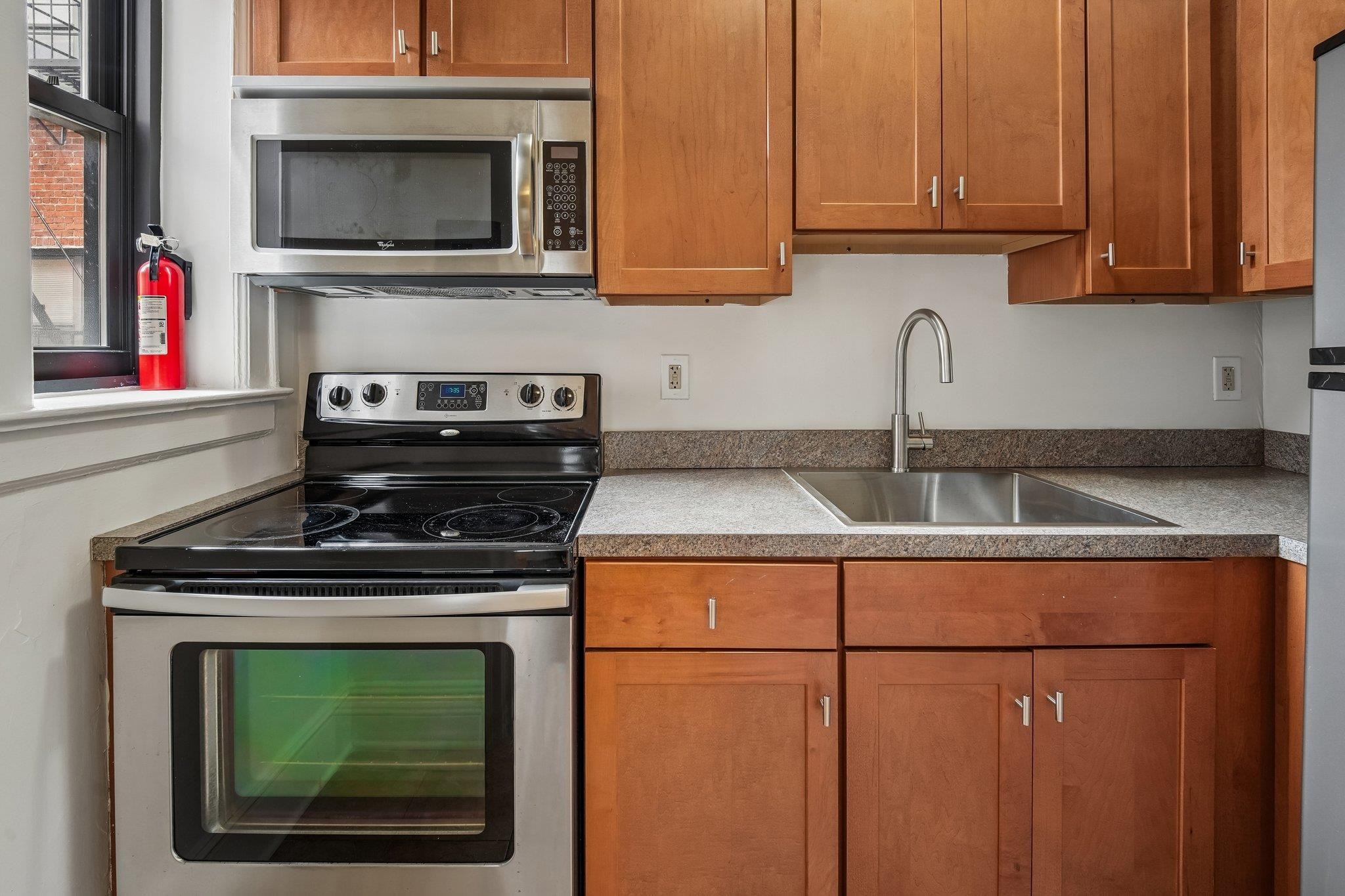 1015 Washington St 46 Property Photo 15