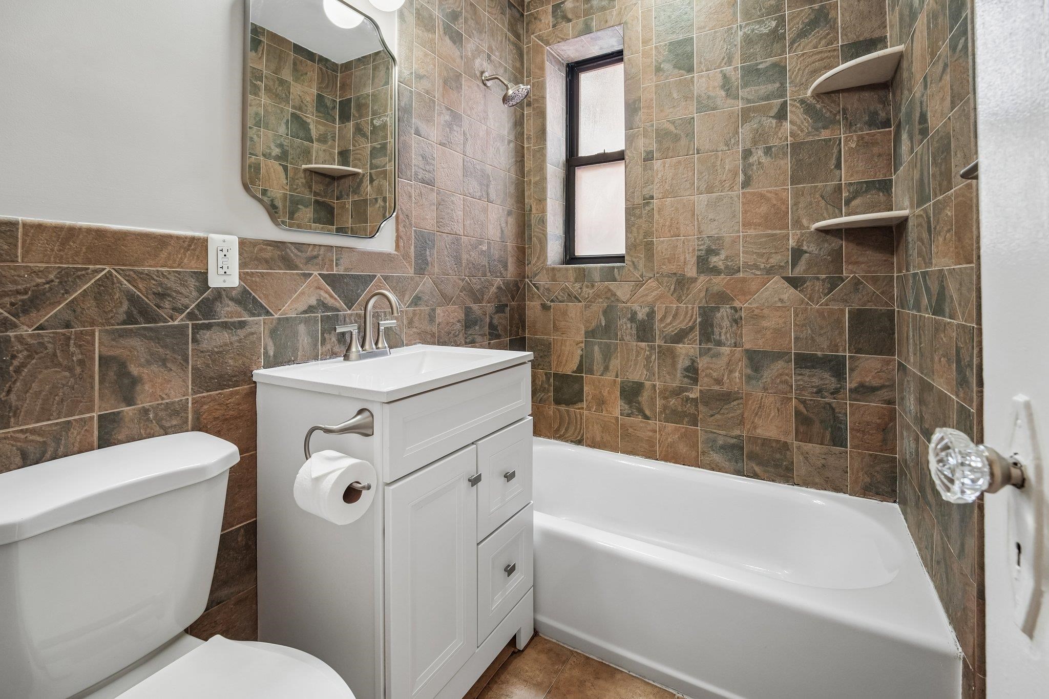 1015 Washington St 46 Property Photo 17
