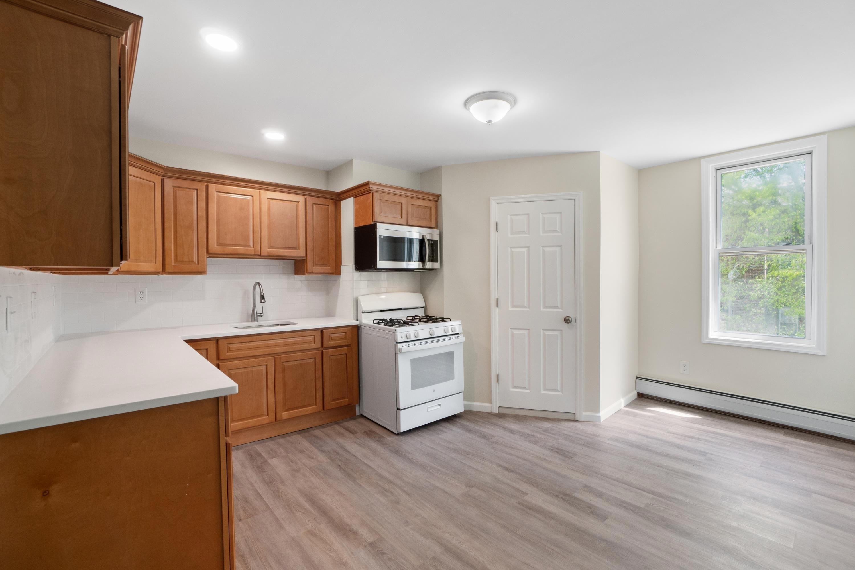 188 Avenue B Property Photo 3