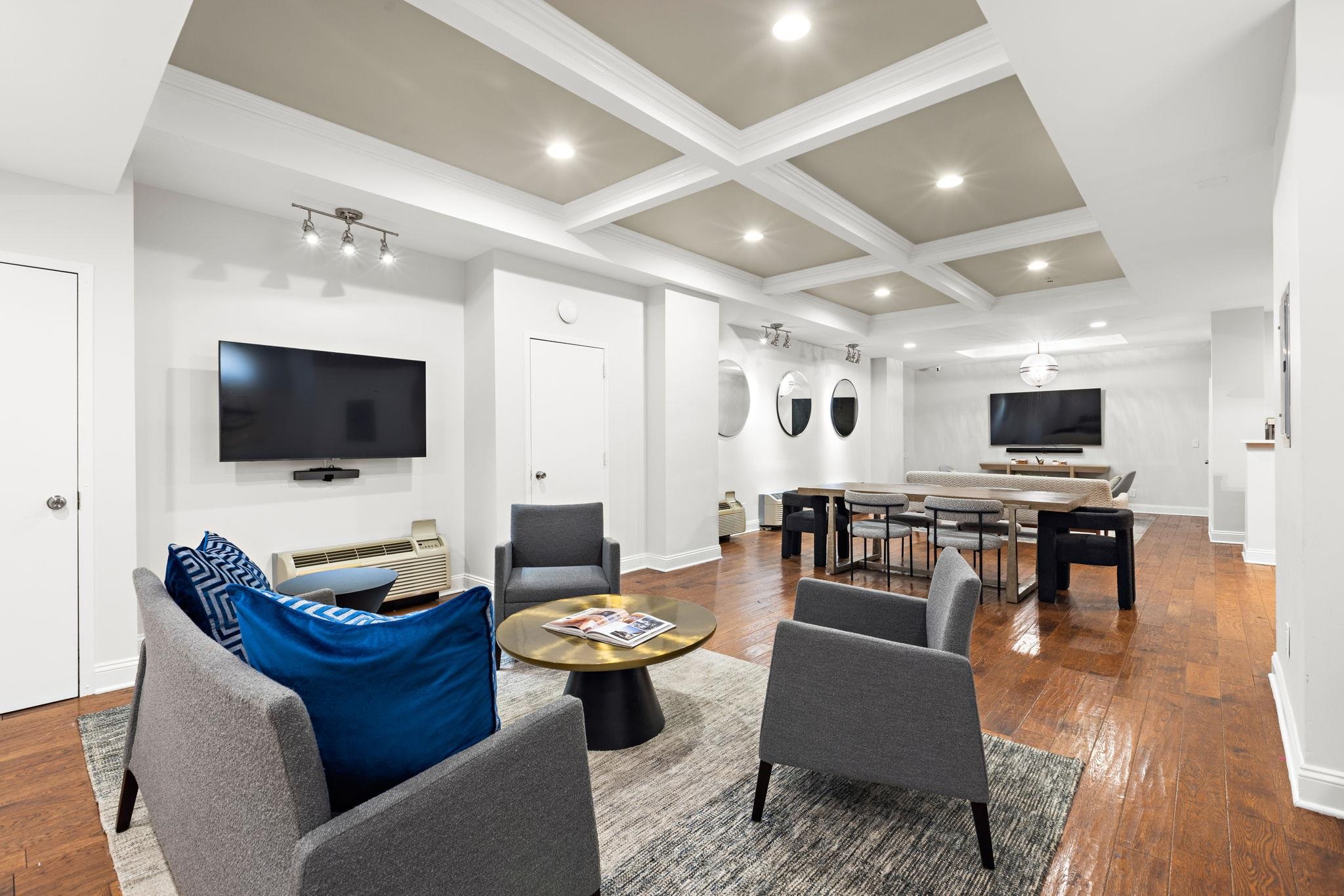 100 Manhattan Ave 2115 Property Photo 17