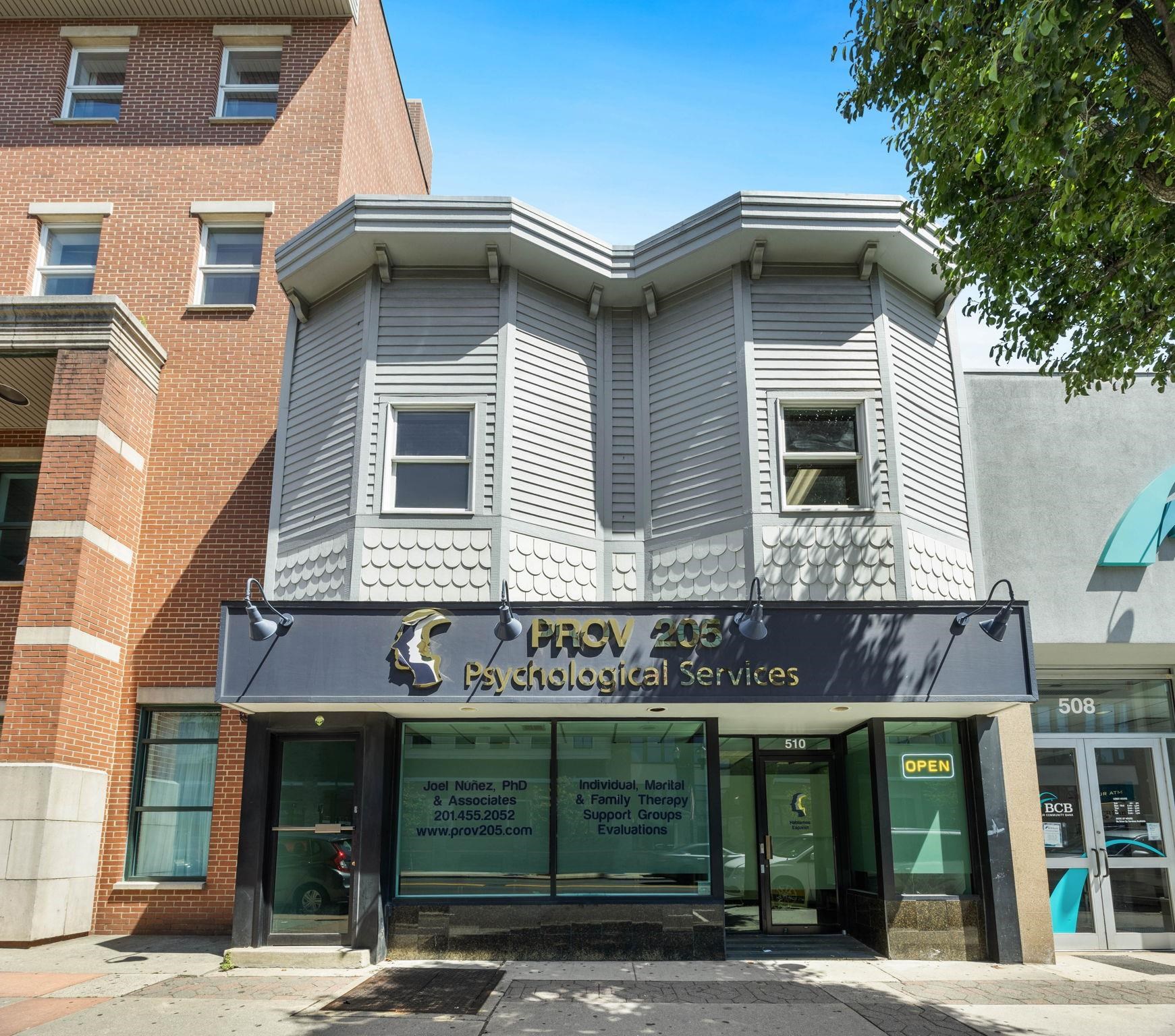 510 BROADWAY Property Photo 1