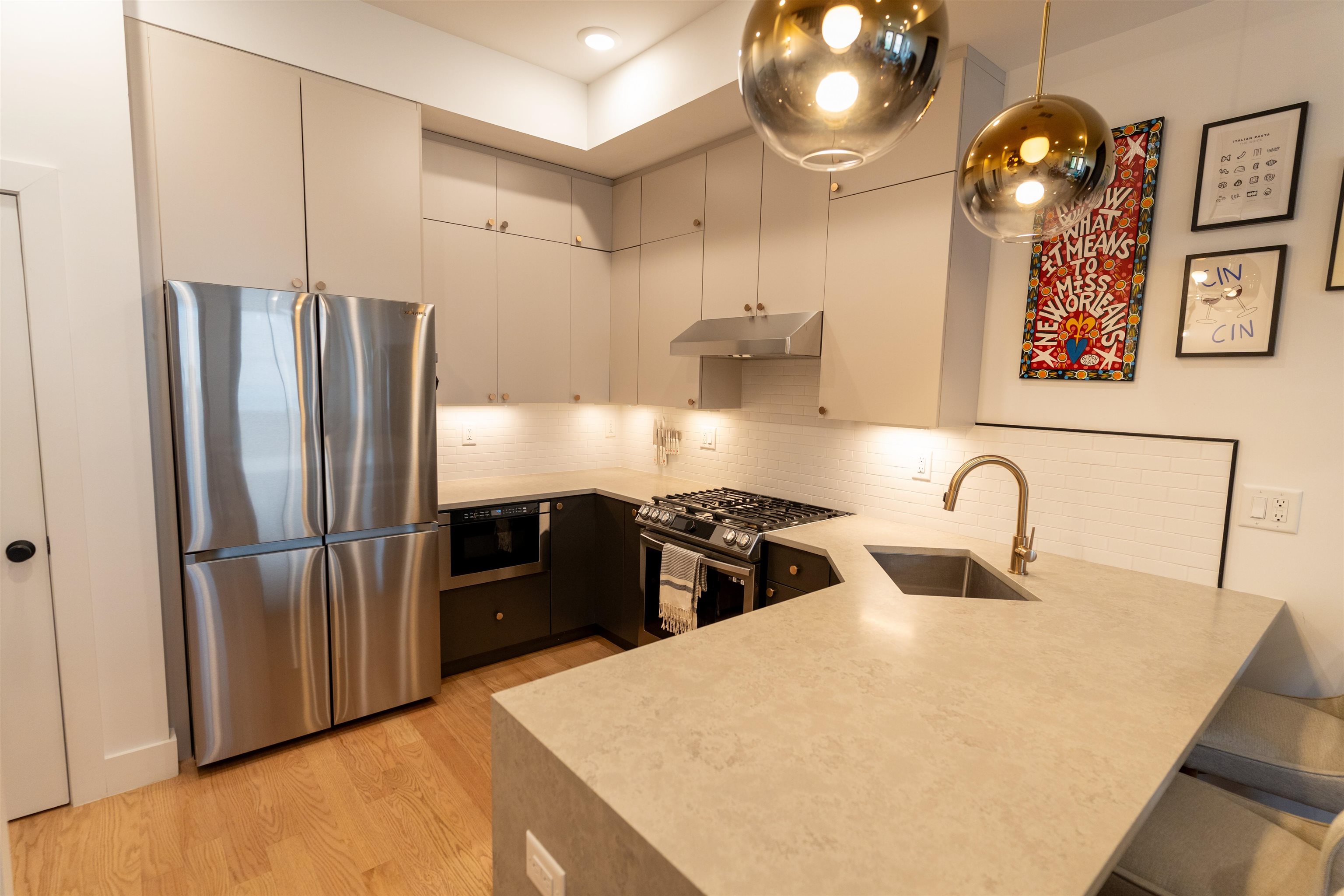 20 Westervelt Pl 2f Property Photo 1