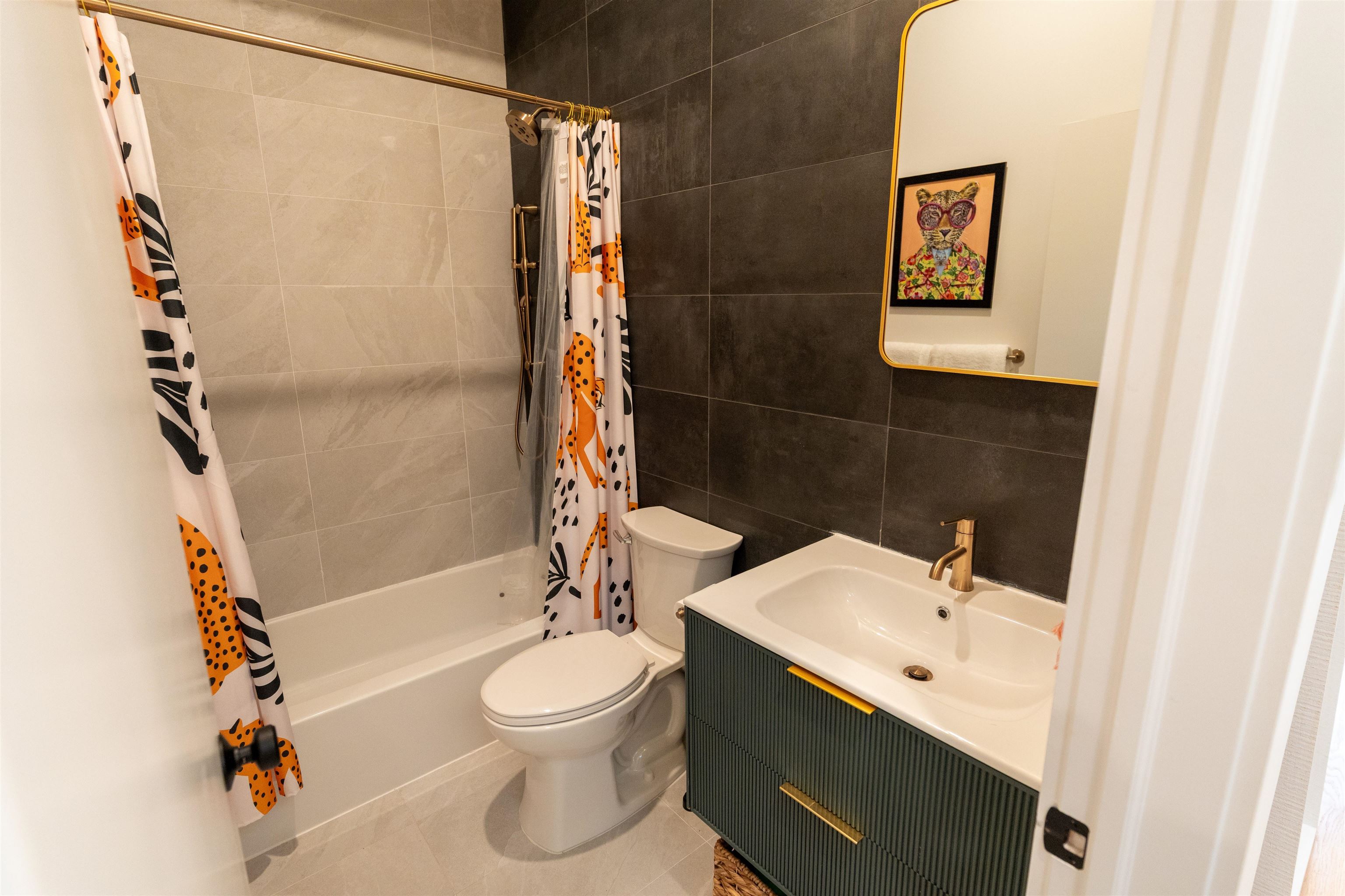 20 Westervelt Pl 2f Property Photo 21
