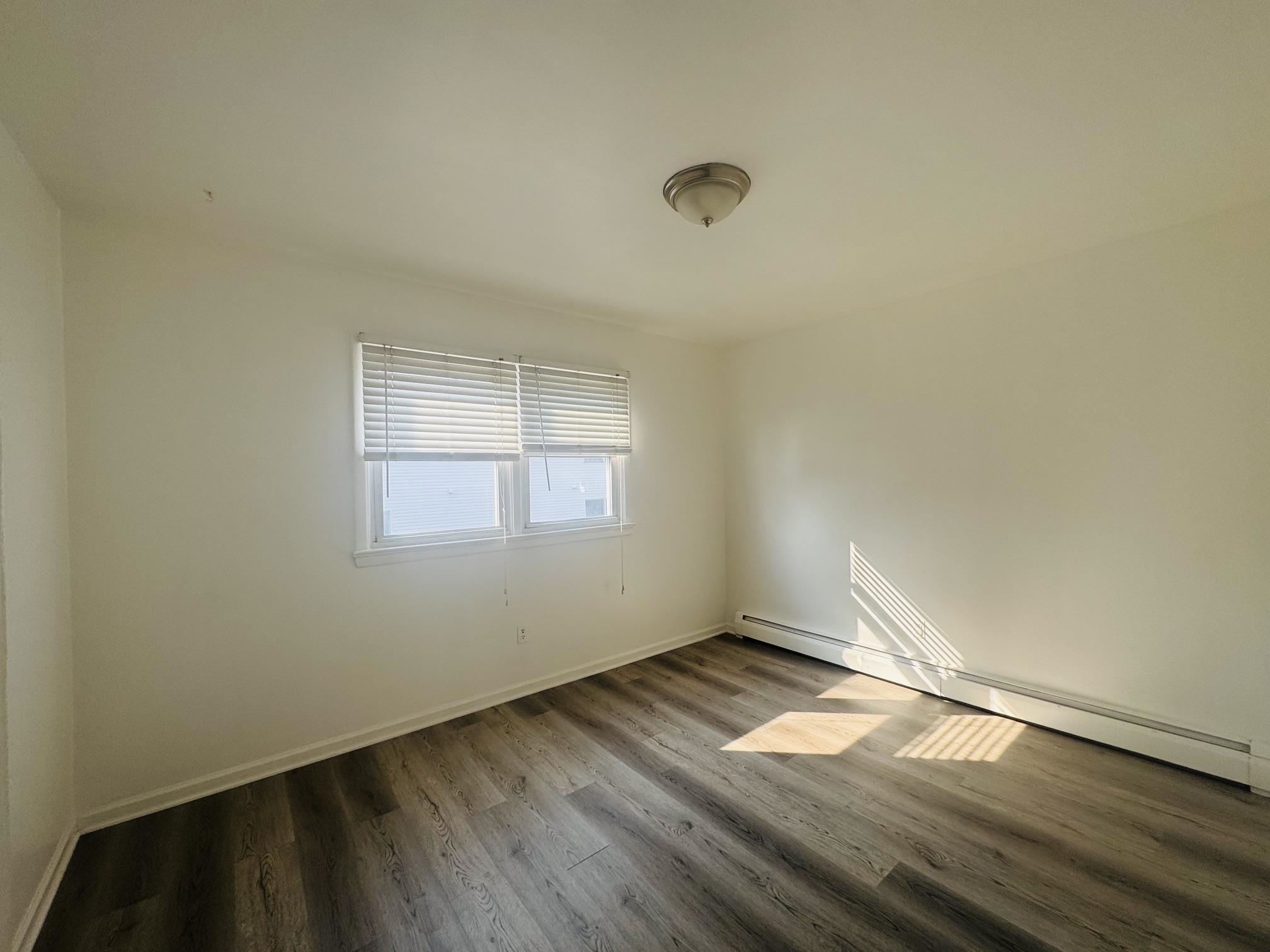 121 Mallory Ave 3 Property Photo 13