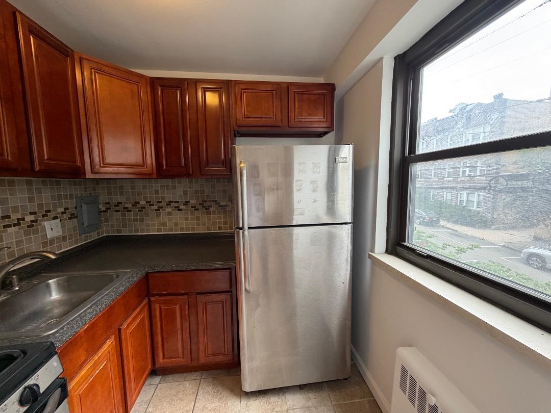6515 Blvd East 2e Property Photo 3