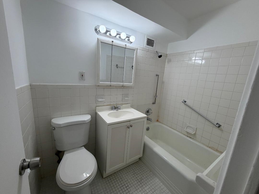 6515 Blvd East 2e Property Photo 11