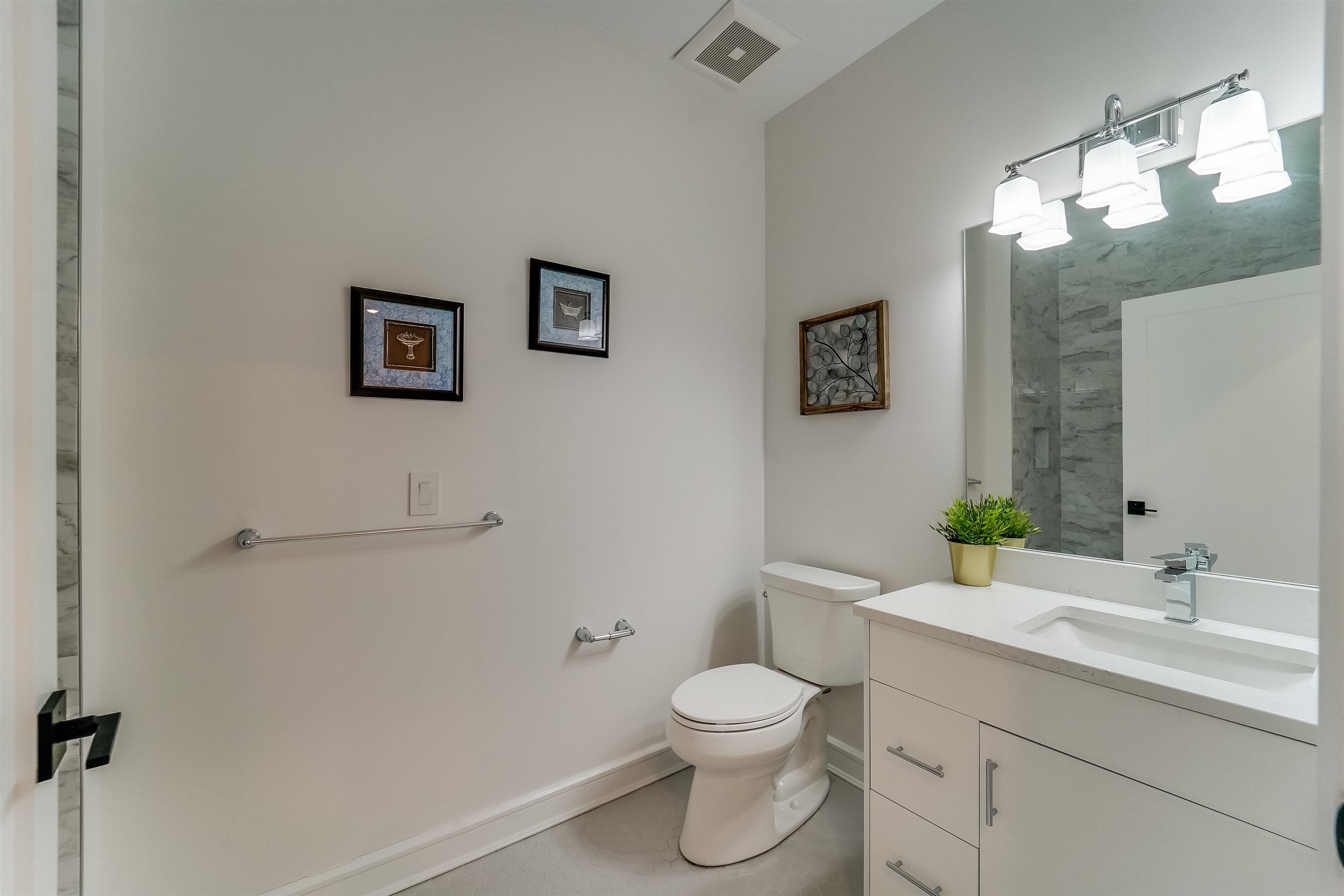 974 Summit Ave 408 Property Photo 15