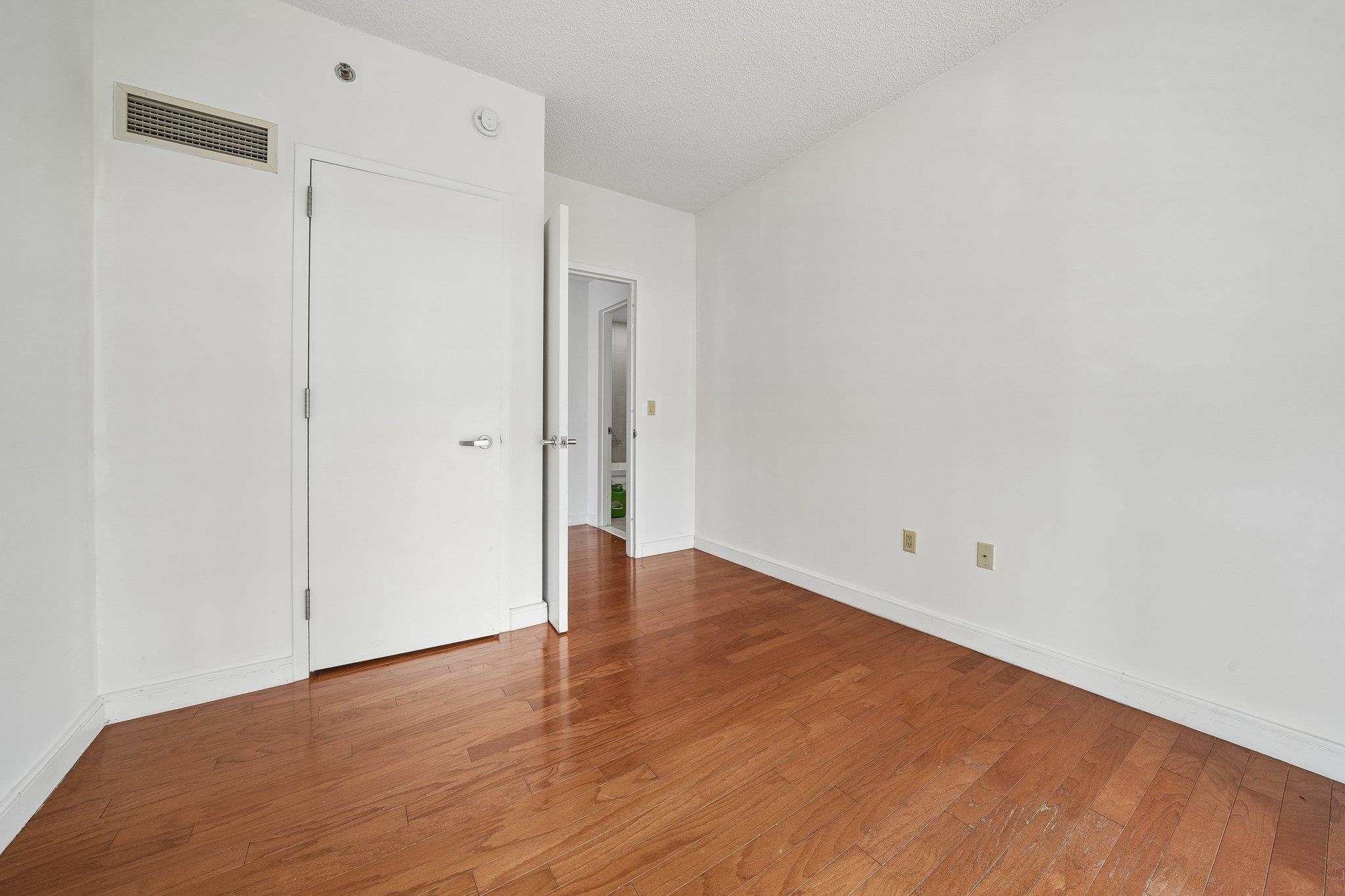 1 Shore Lane 901 Property Photo 22