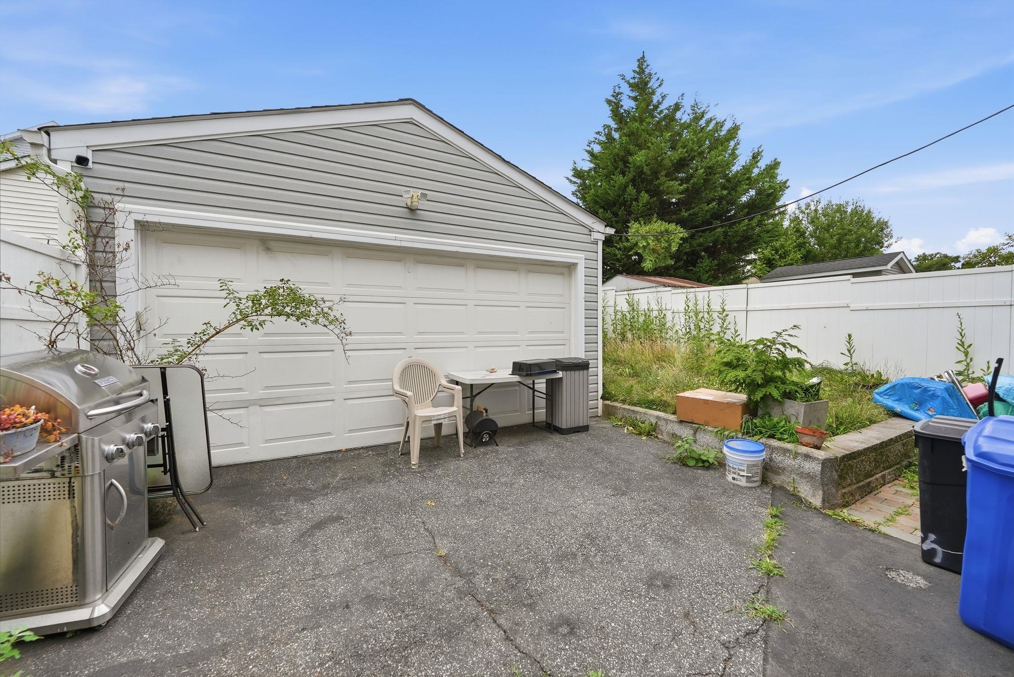 249 Beech St Property Photo 19