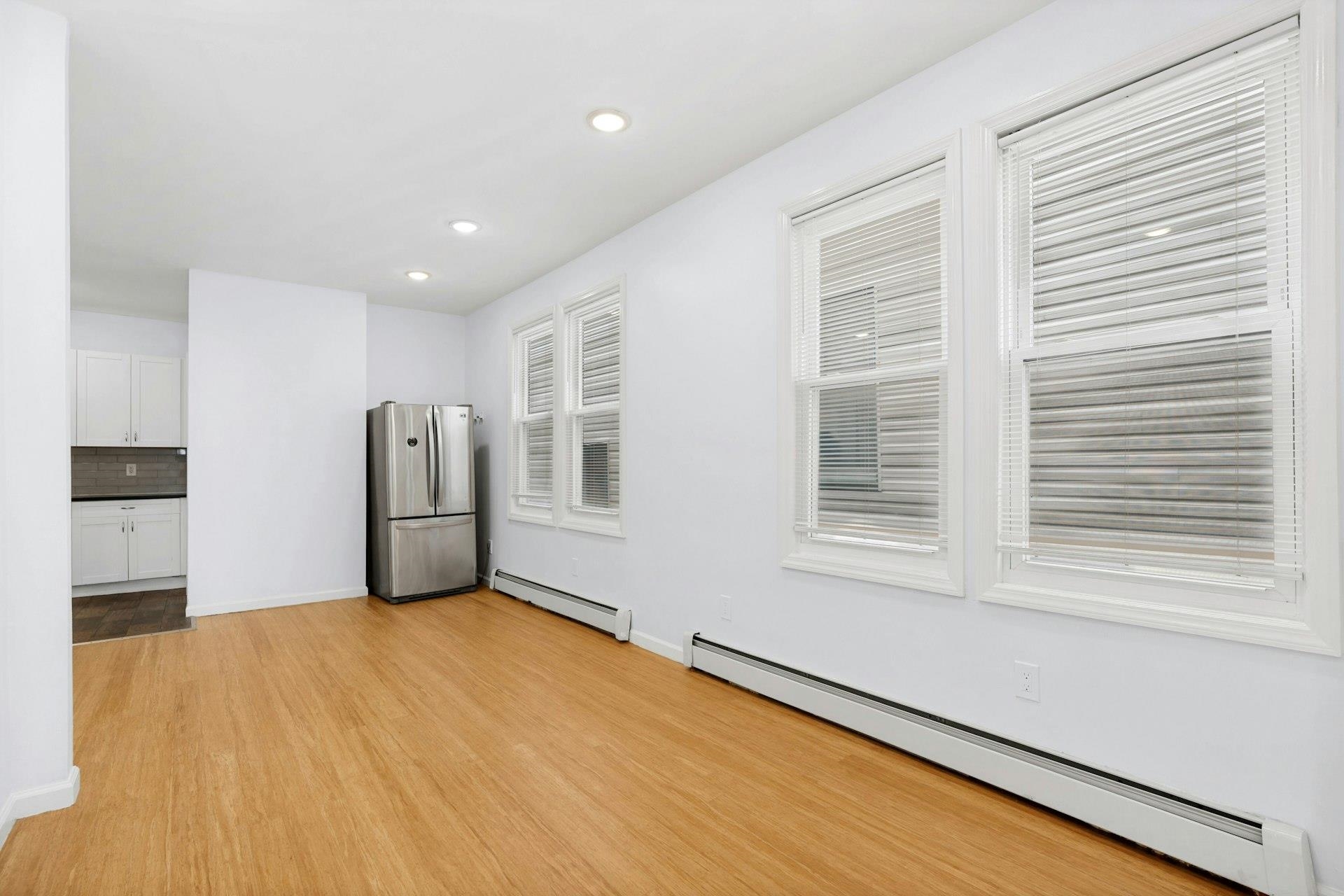 344 Danforth Ave Unit 1 Property Photo 2