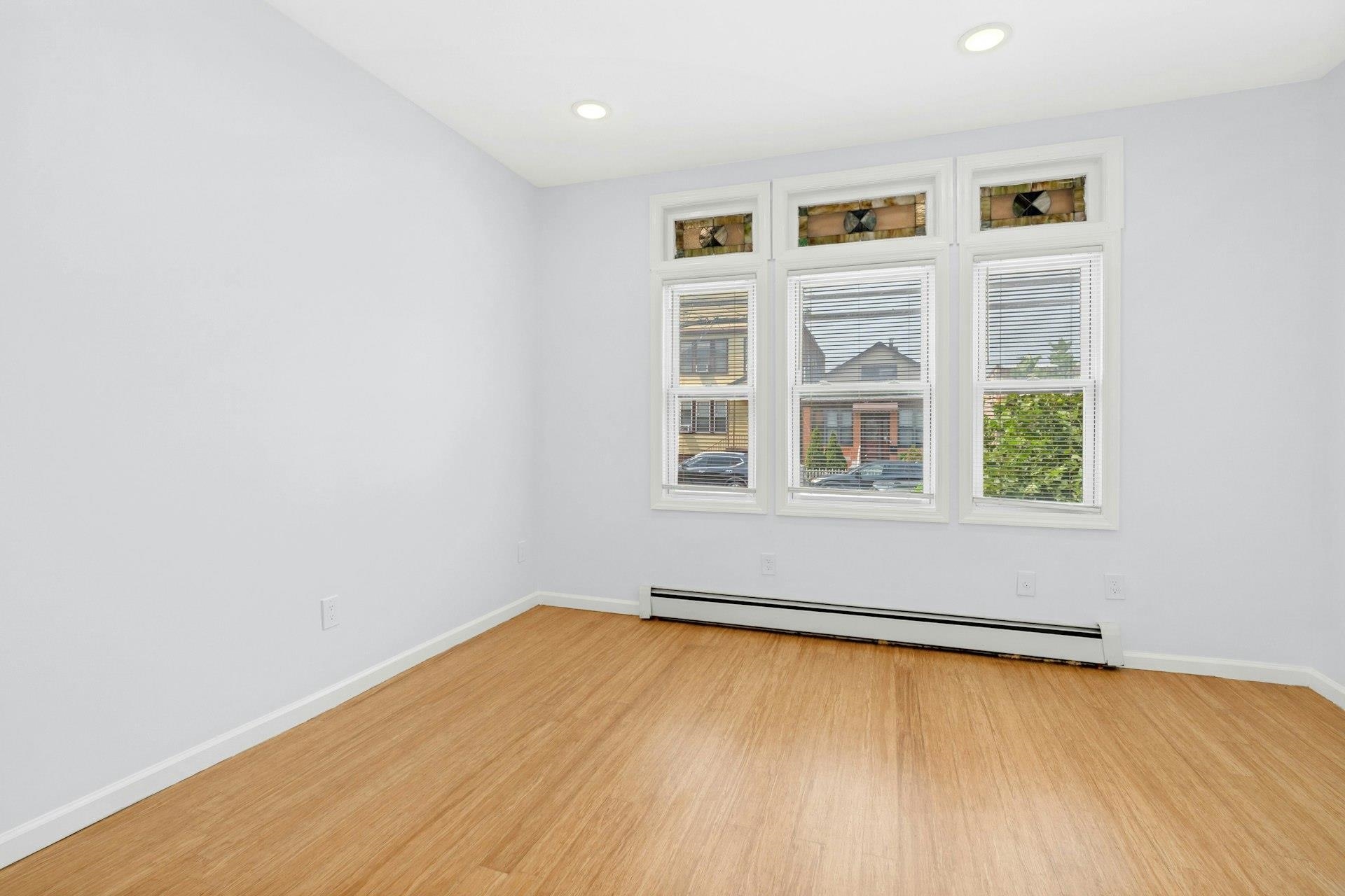 344 Danforth Ave Unit 1 Property Photo 7