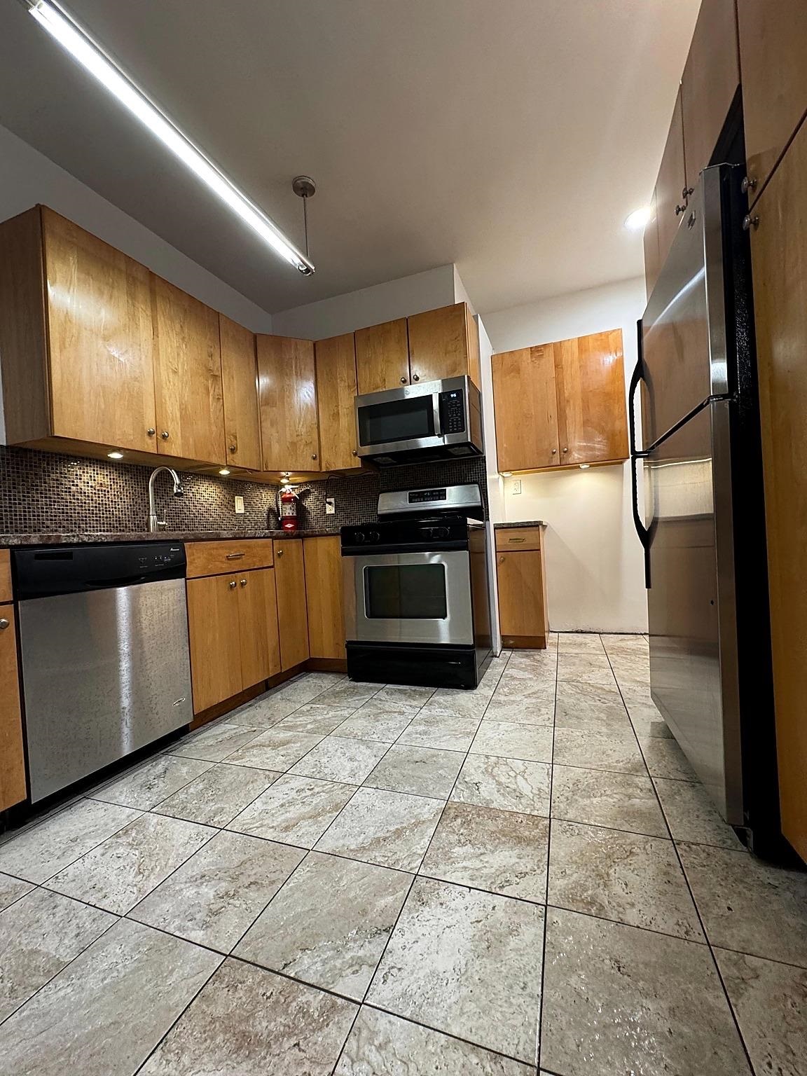 2600 Kennedy Blvd 3a Property Photo 7