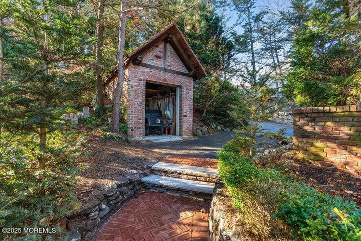 18 Belvidere Rd Property Photo 9