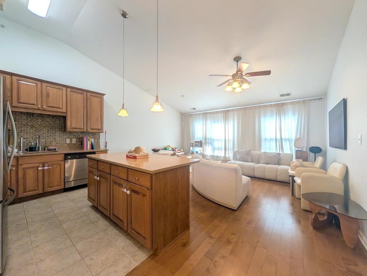 3 Tribeca Ave 508 Property Photo 2