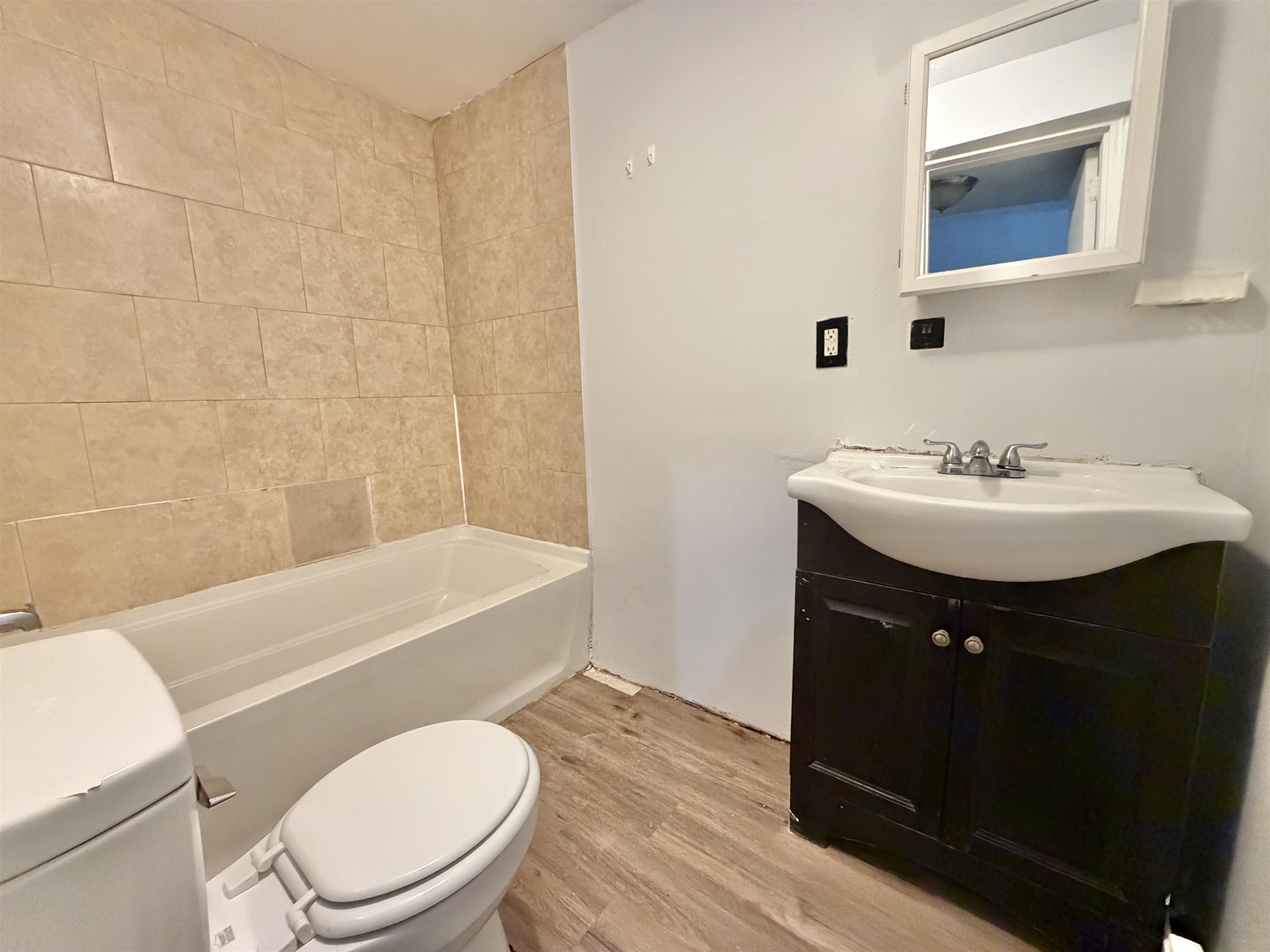 33 Fulton Ave 1 Property Photo 7