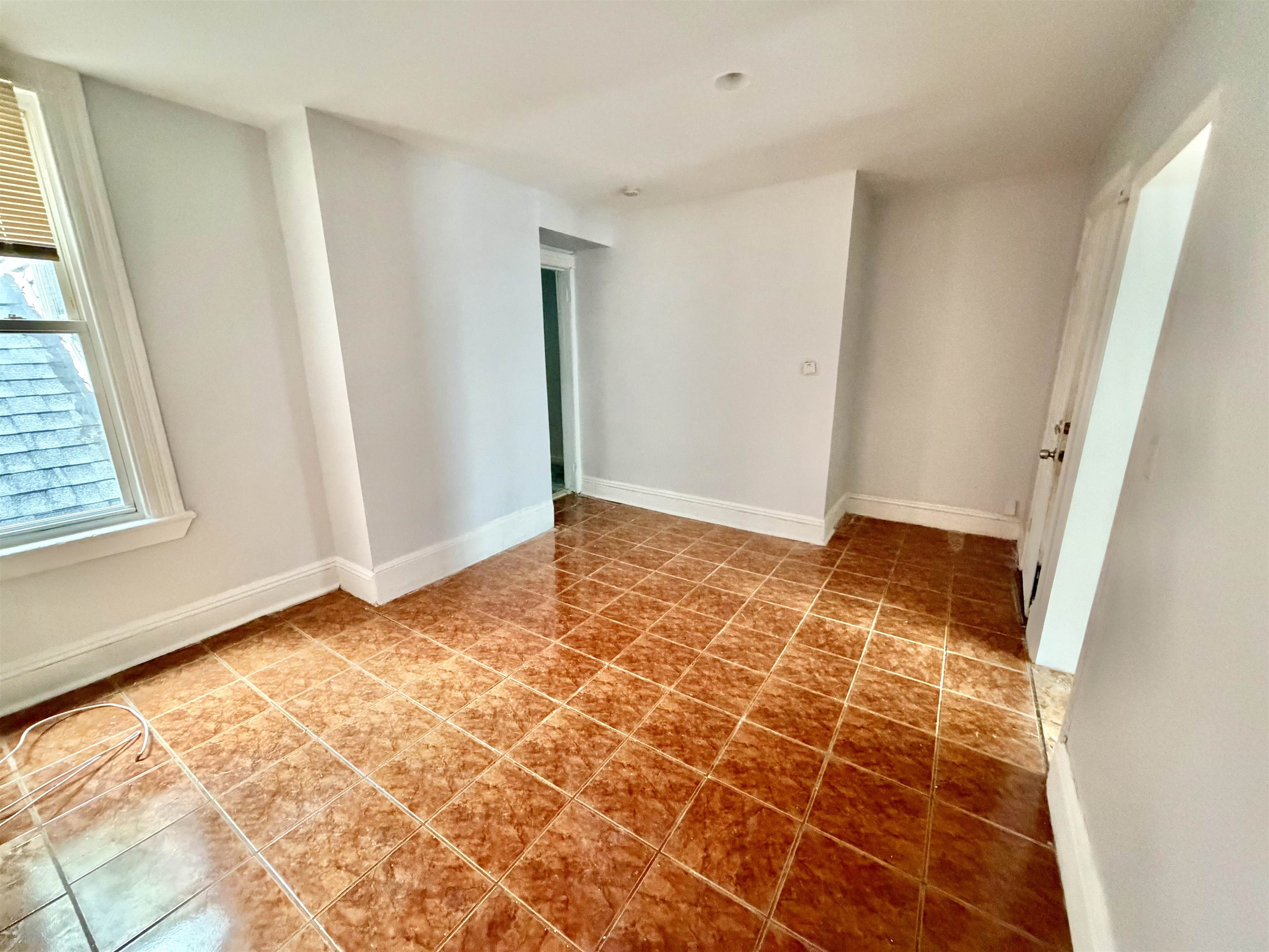33 Fulton Ave 1 Property Photo 8