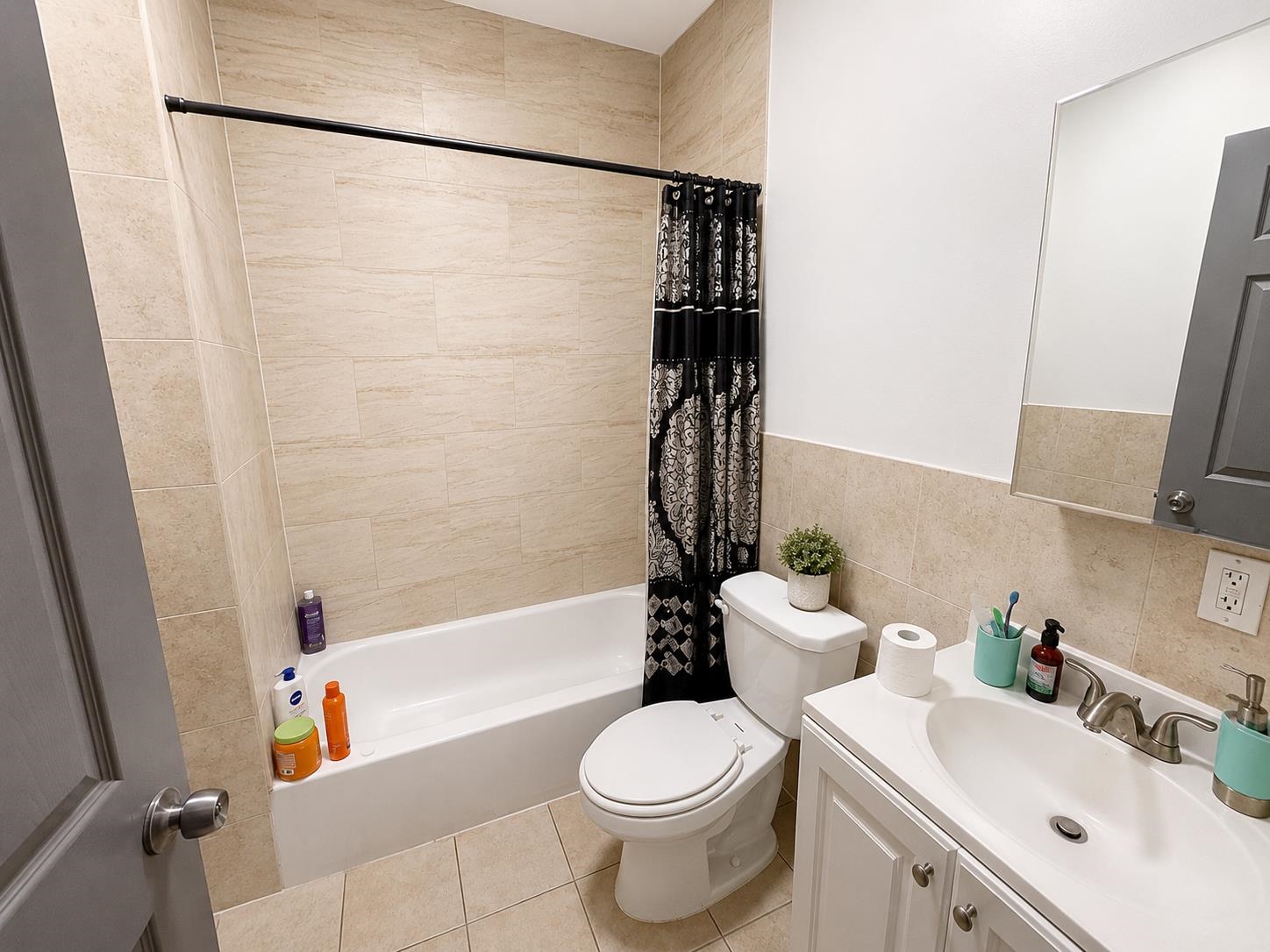 281 Forrest St Property Photo 5