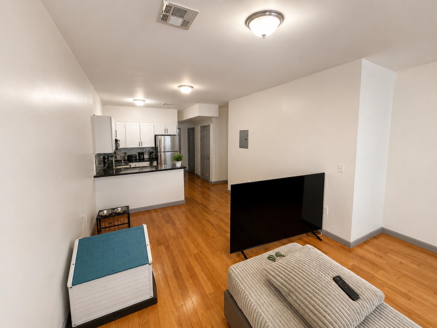 281 Forrest St Property Photo 10