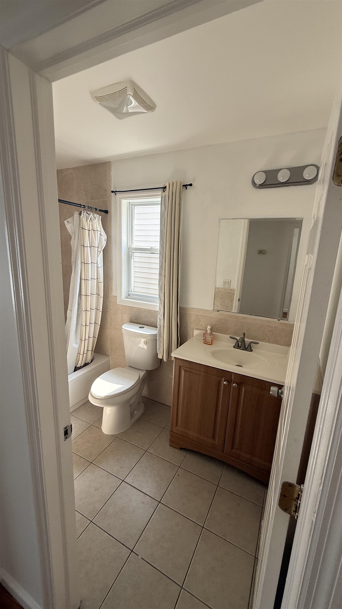 51 Godwin Ave 2 Second Floor Property Photo 11