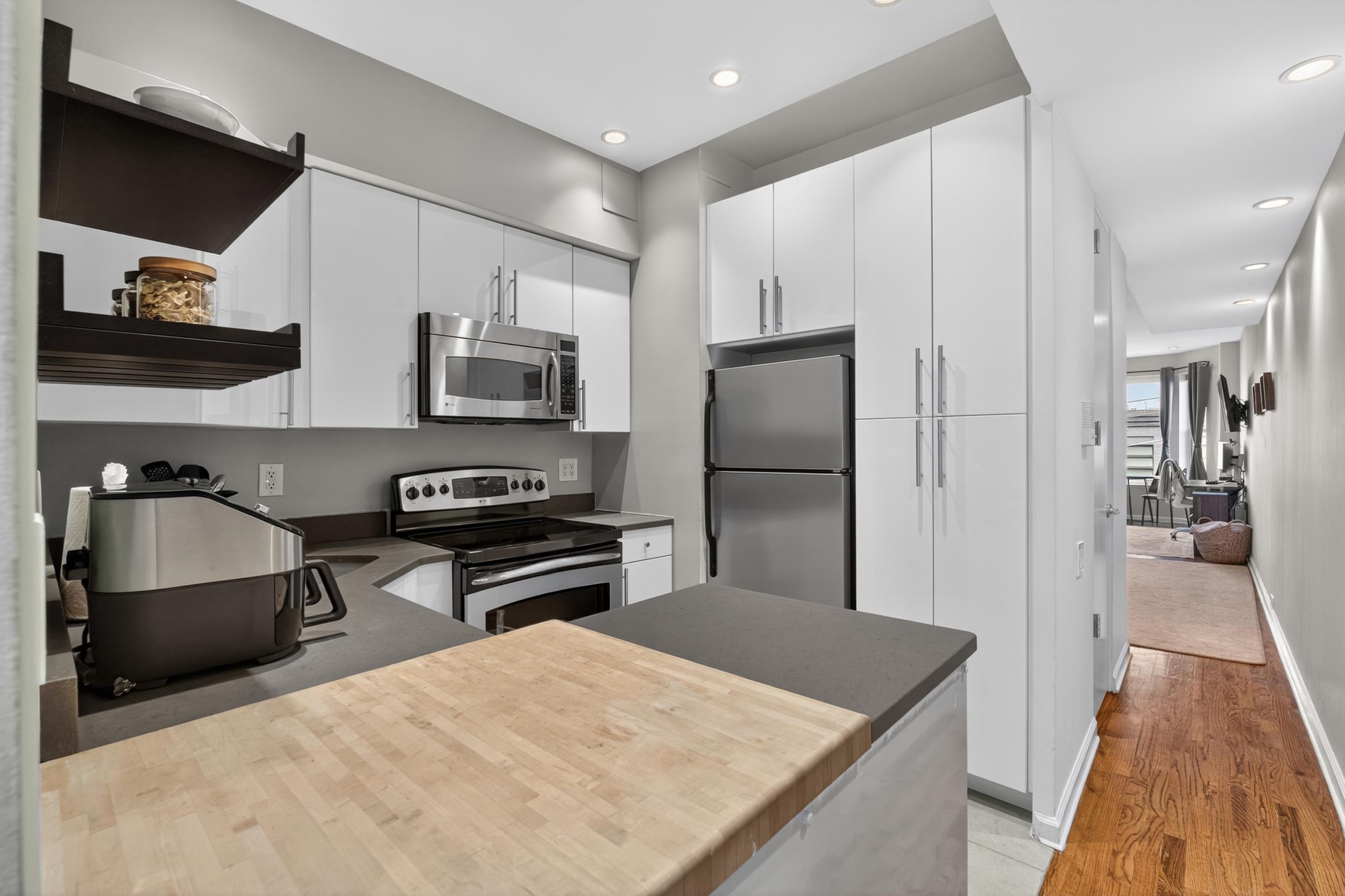 117 Bloomfield St 3a Property Photo 3