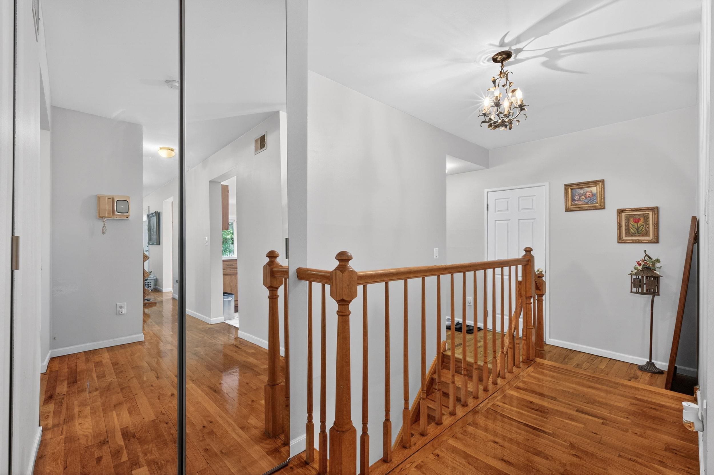 126 West 33rd St Property Photo 15